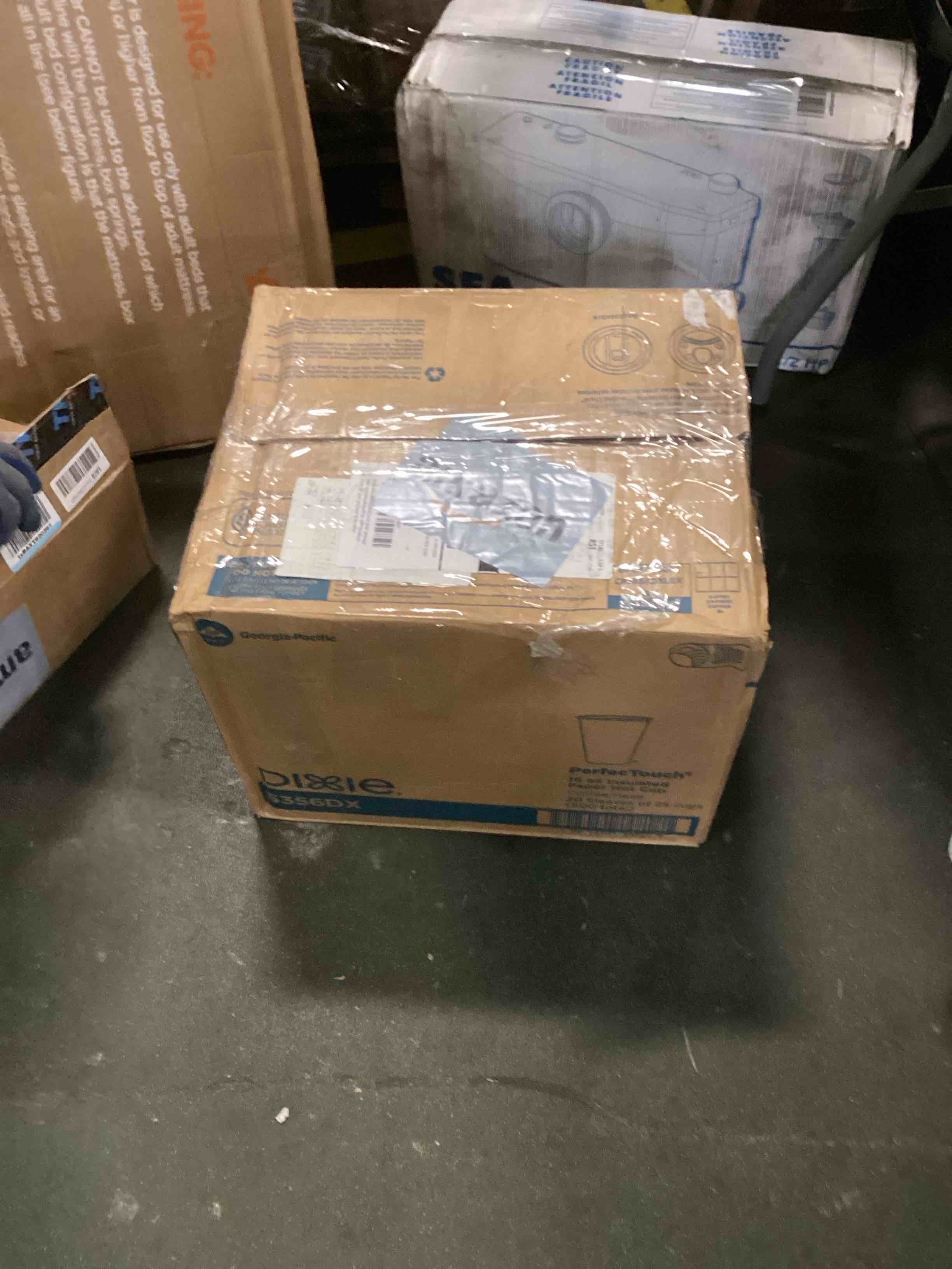 https://s3.amazonaws.com/lotting-images-prod/bidfta/TEA3668196_1746795413656.jpeg