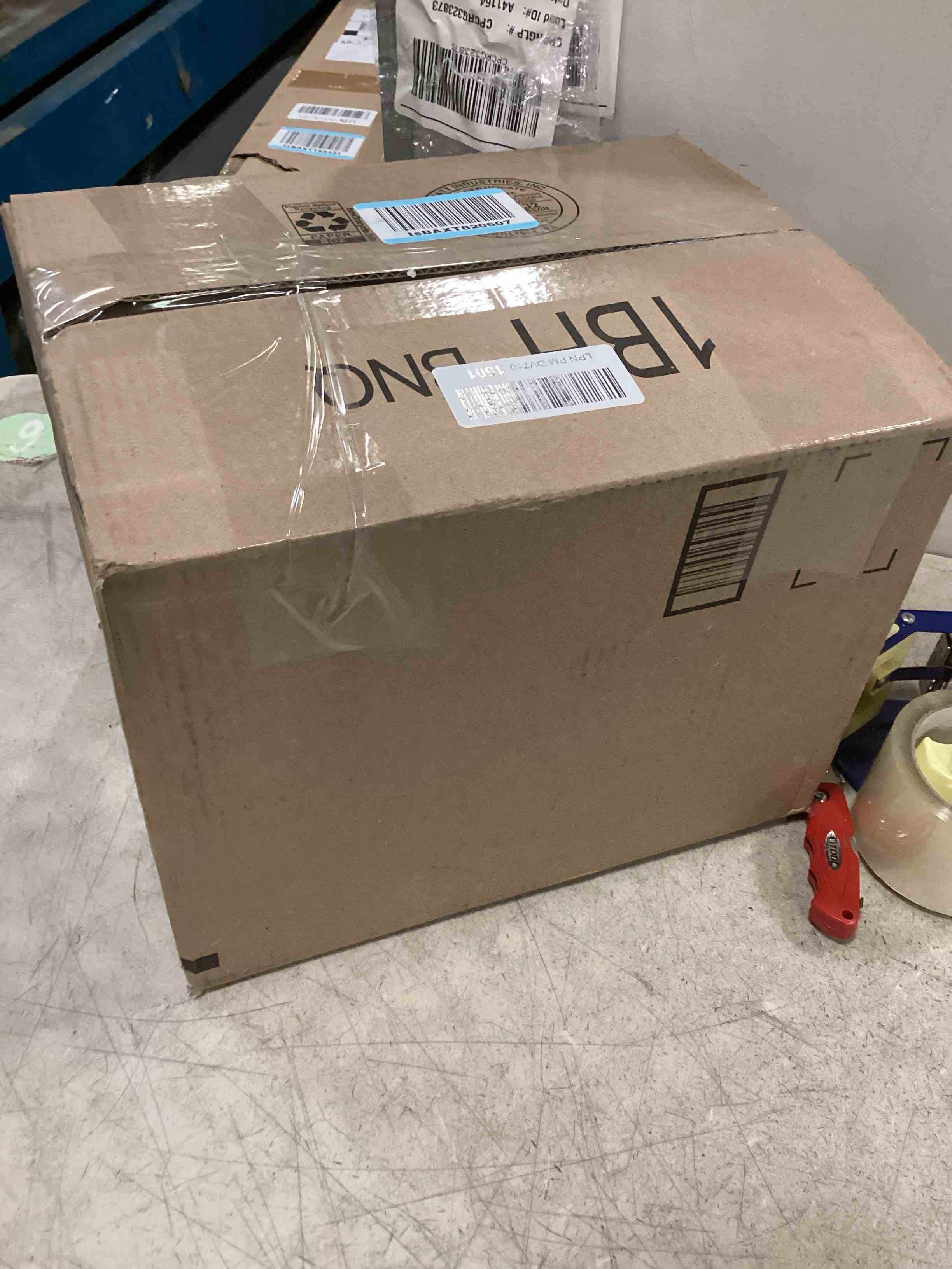https://s3.amazonaws.com/lotting-images-prod/bidfta/TEA3669269_1747407310752.jpeg