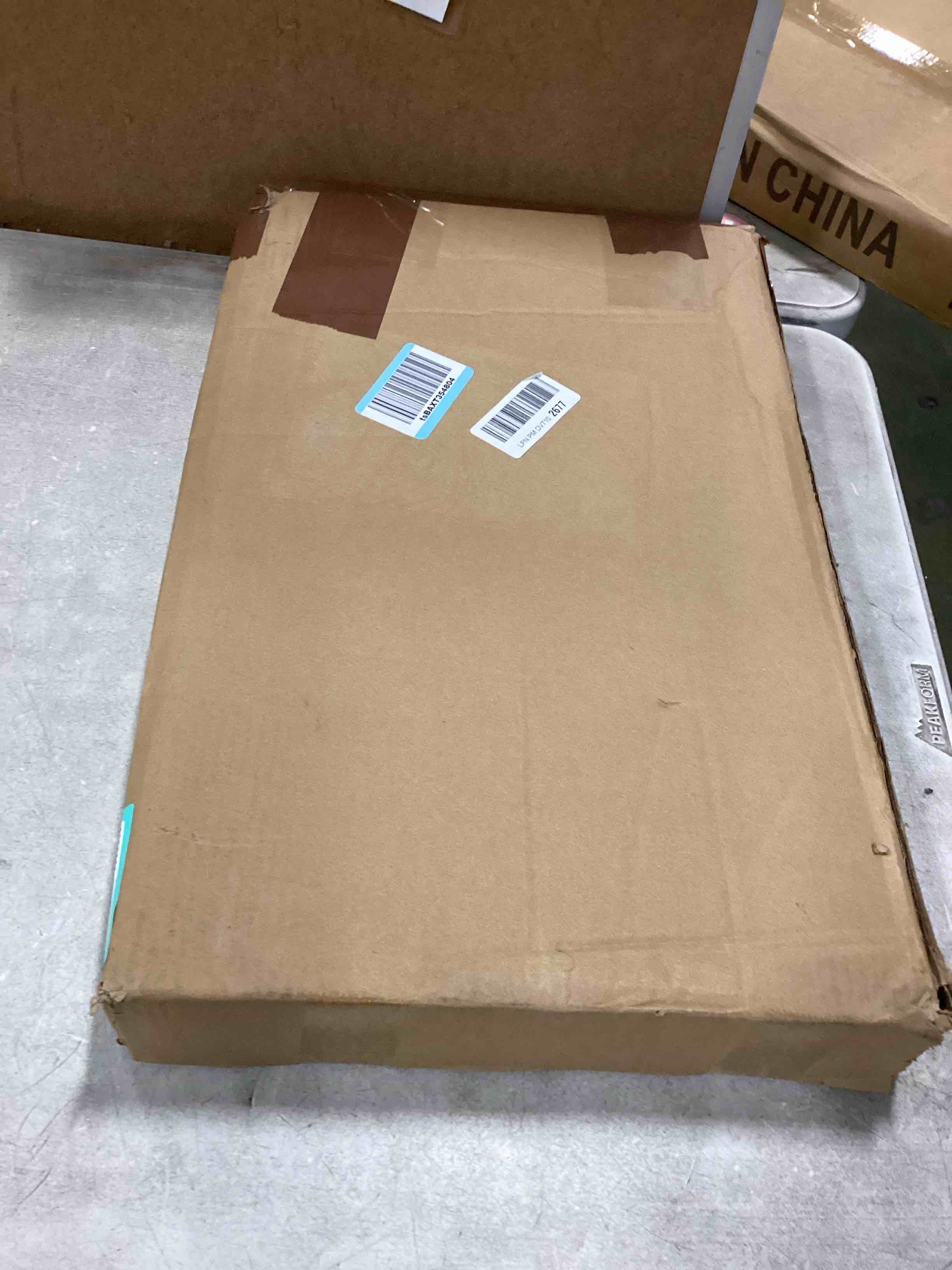 https://s3.amazonaws.com/lotting-images-prod/bidfta/TEA3669869_1747829932093.jpeg