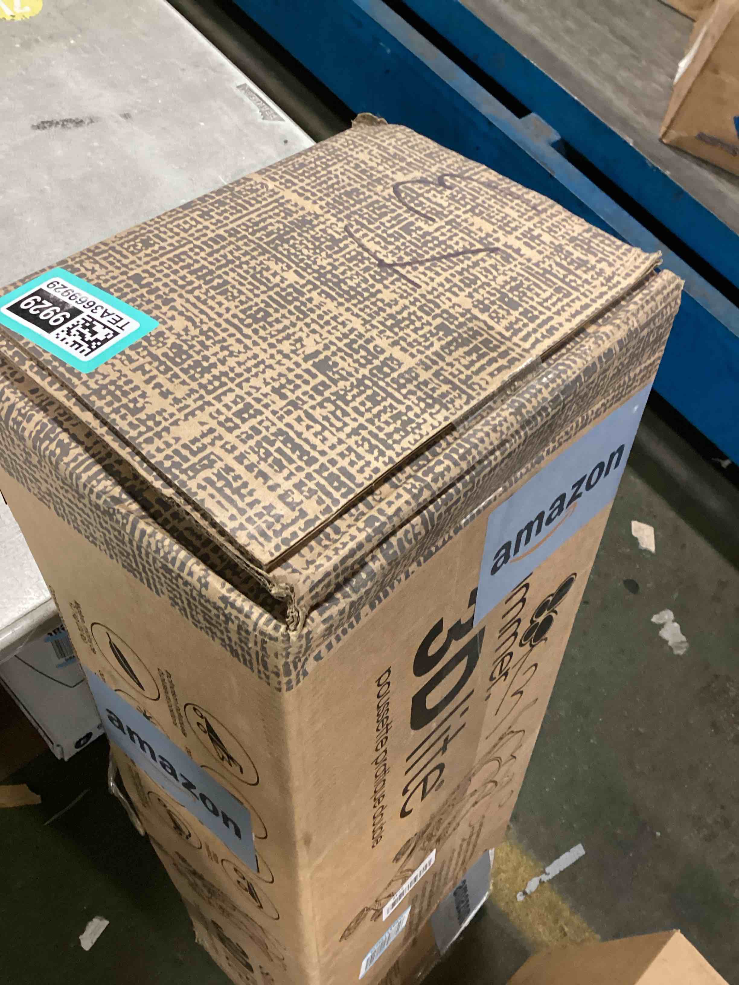 https://s3.amazonaws.com/lotting-images-prod/bidfta/TEA3669929_1747834196297.jpeg
