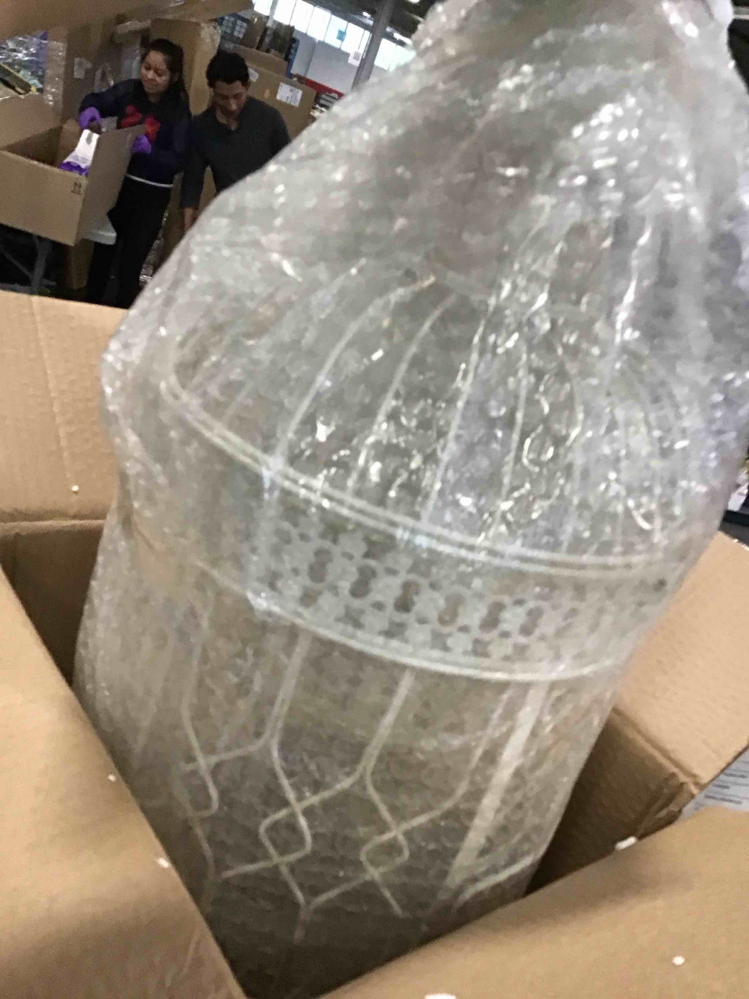 https://s3.amazonaws.com/lotting-images-prod/bidfta/TEA3670120_1746124894698.jpeg