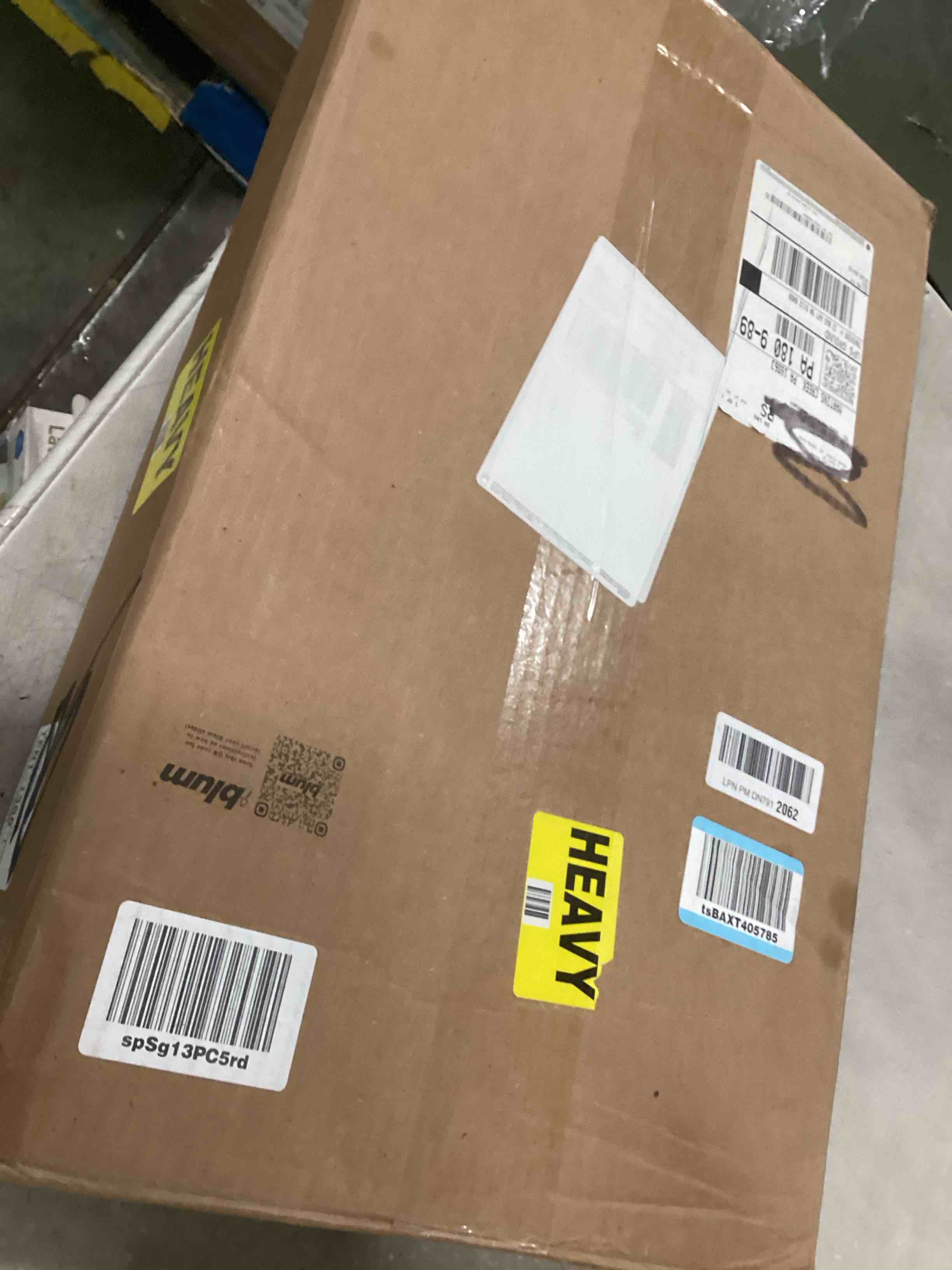https://s3.amazonaws.com/lotting-images-prod/bidfta/TEA3670218_1746189195629.jpeg