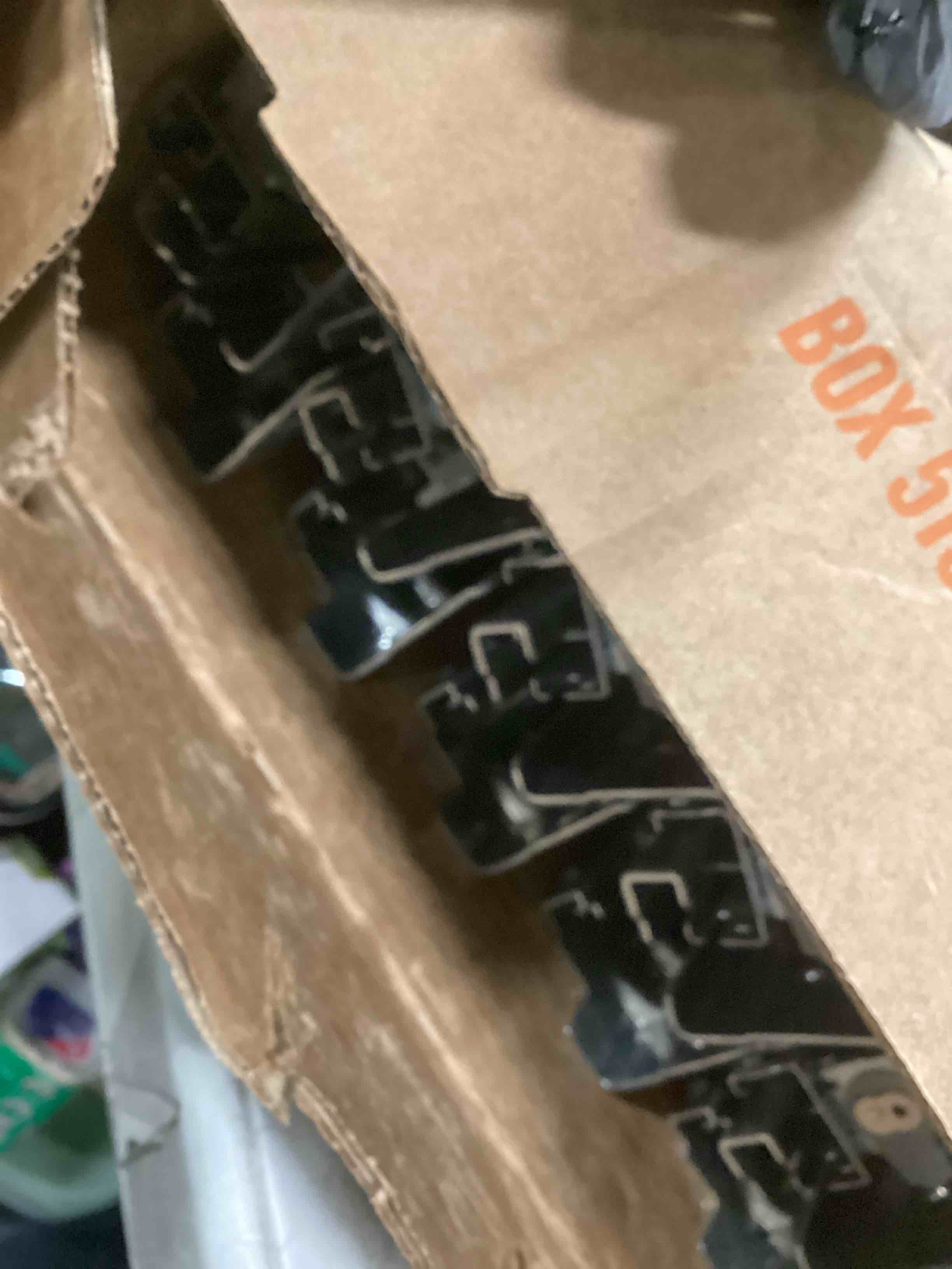 https://s3.amazonaws.com/lotting-images-prod/bidfta/TEA3670218_1746189221677.jpeg