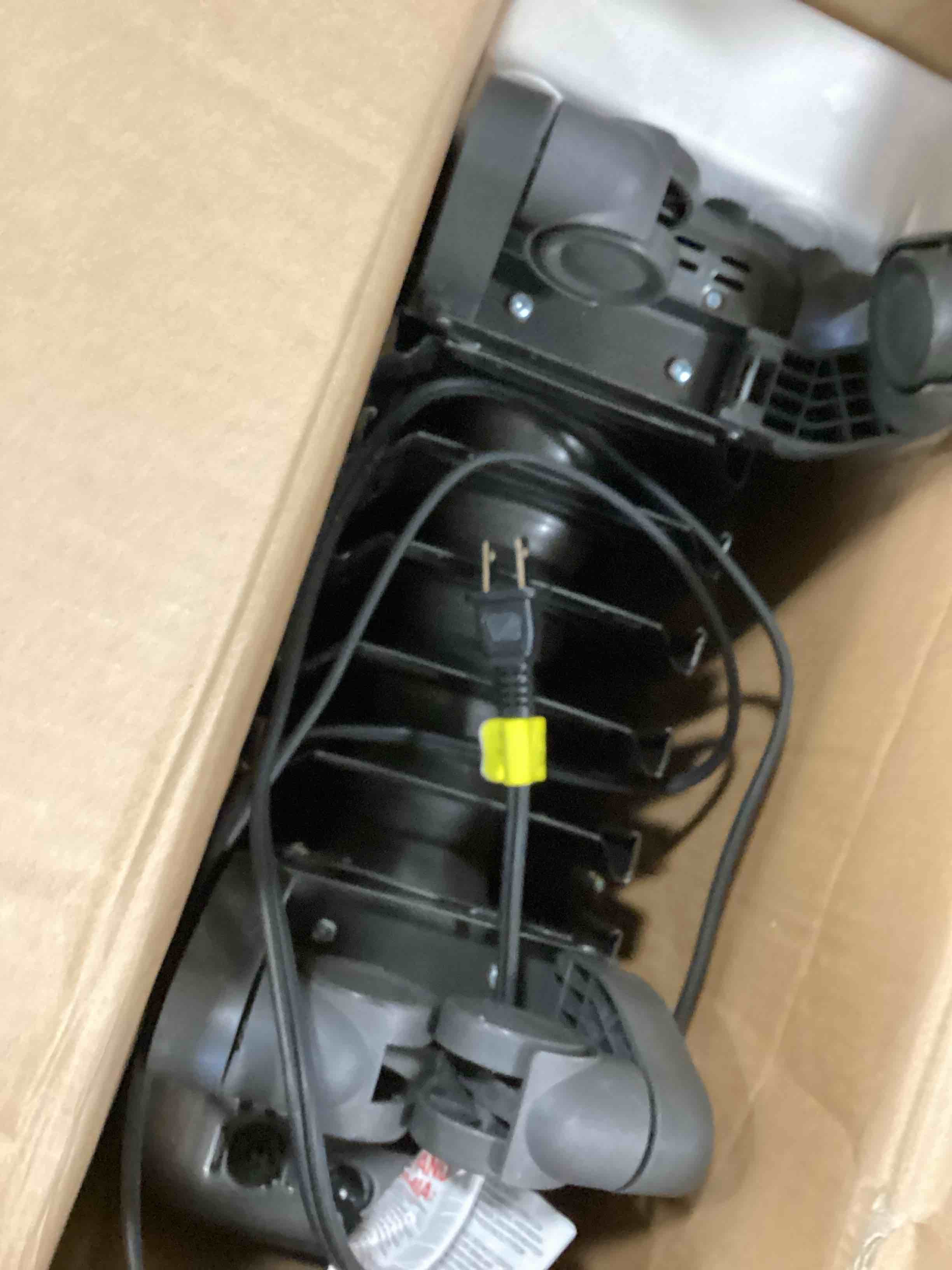 https://s3.amazonaws.com/lotting-images-prod/bidfta/TEA3670727_1746458135671.jpeg