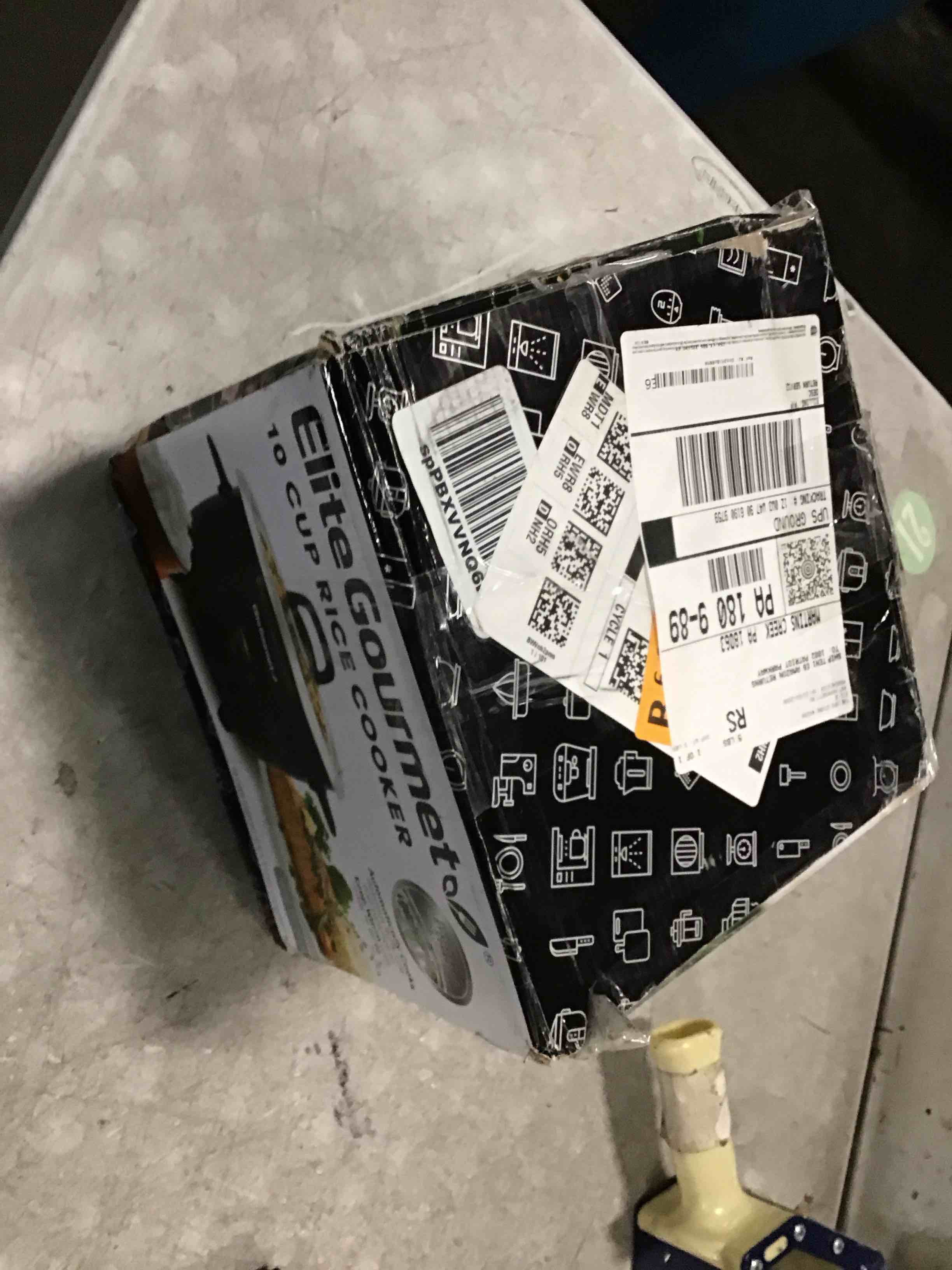 https://s3.amazonaws.com/lotting-images-prod/bidfta/TEA3671060_1746537318654.jpeg