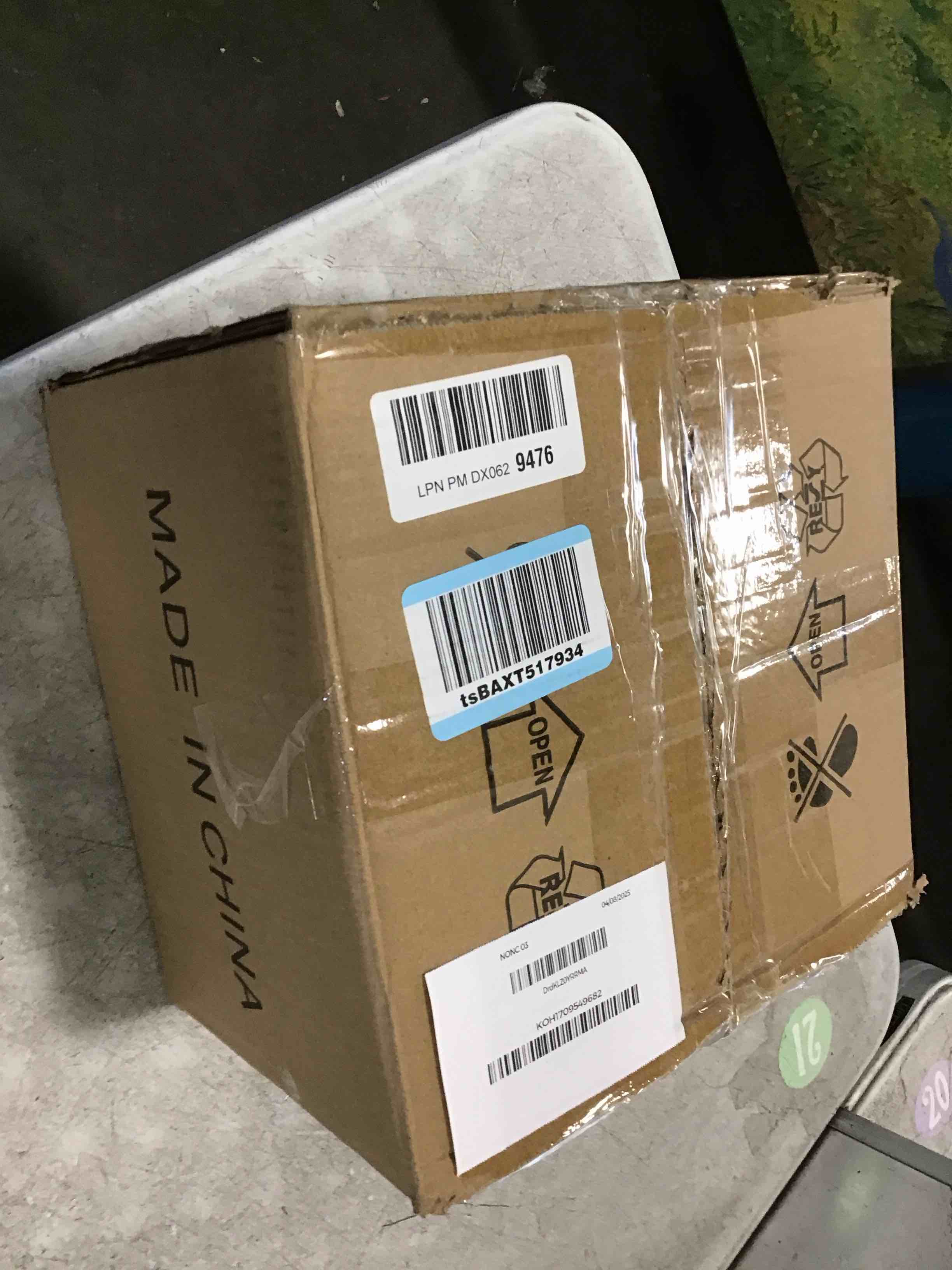 https://s3.amazonaws.com/lotting-images-prod/bidfta/TEA3671223_1746549105192.jpeg