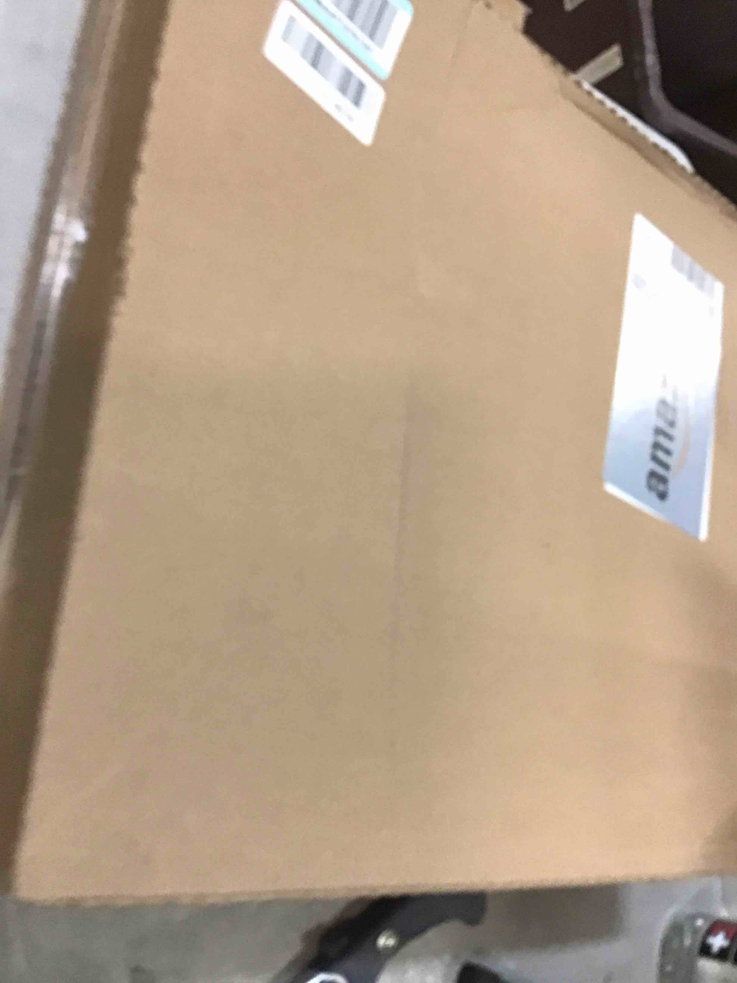 https://s3.amazonaws.com/lotting-images-prod/bidfta/TEA3671665_1746630020163.jpeg