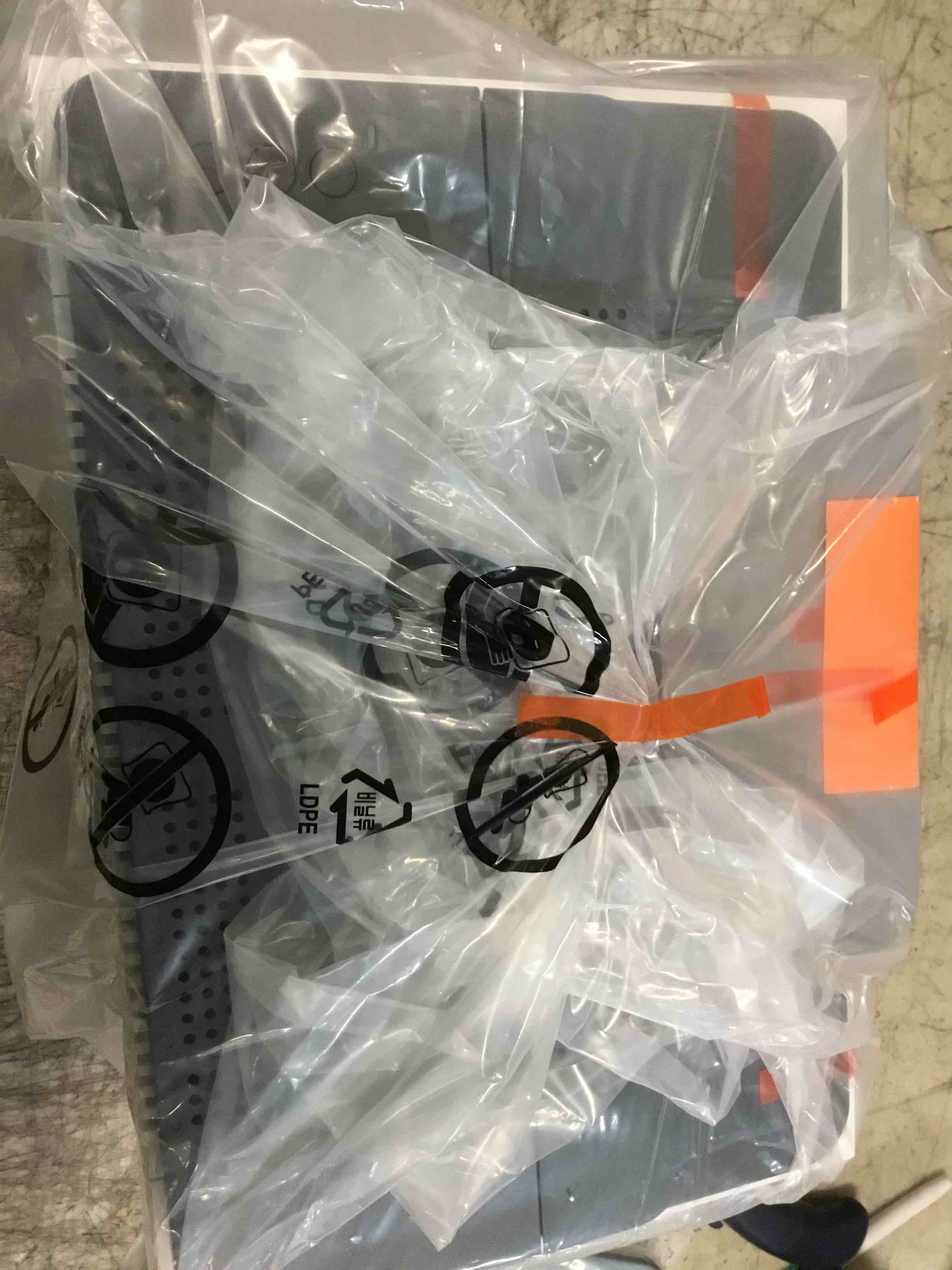 https://s3.amazonaws.com/lotting-images-prod/bidfta/TEA3671667_1746634031459.jpeg