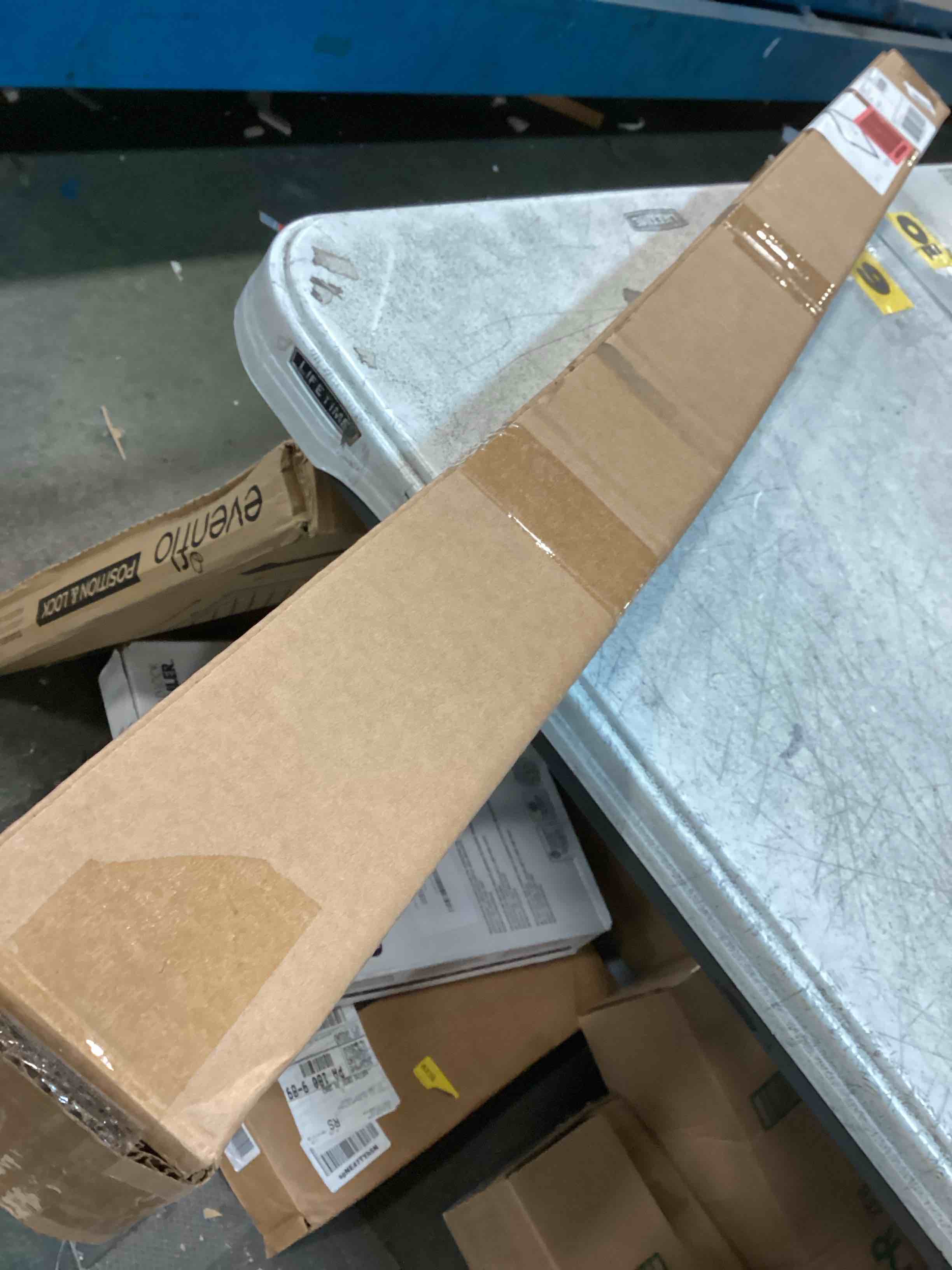 https://s3.amazonaws.com/lotting-images-prod/bidfta/TEA3673858_1746466084911.jpeg