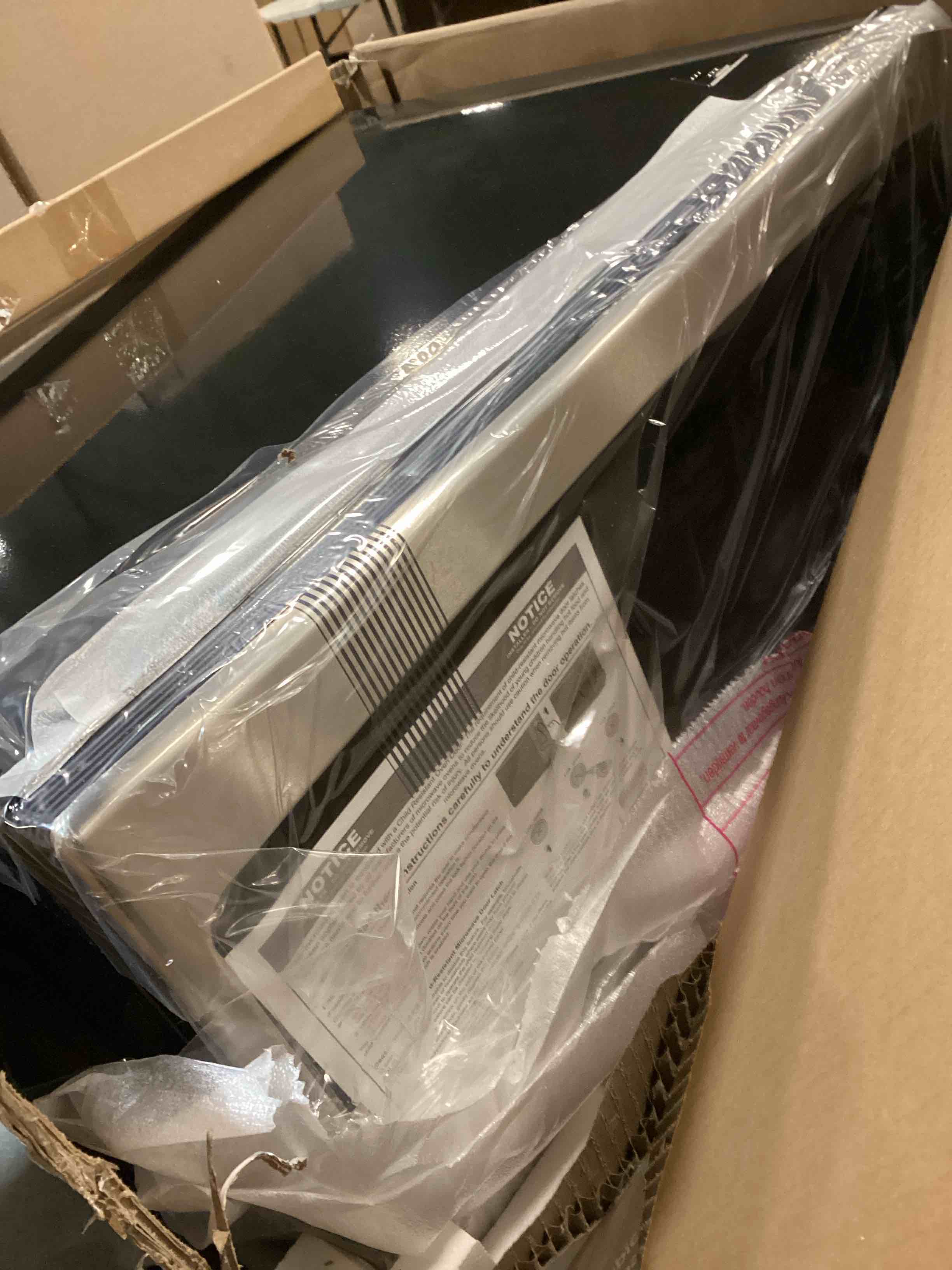 https://s3.amazonaws.com/lotting-images-prod/bidfta/TEA3673963_1746534410911.jpeg