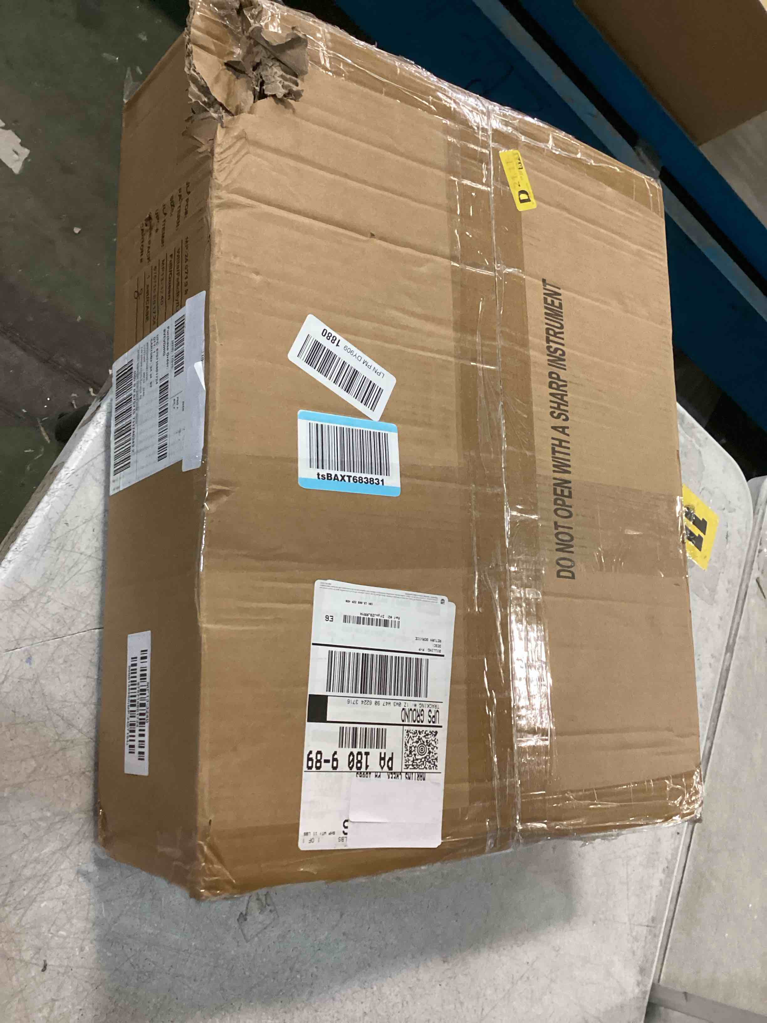 https://s3.amazonaws.com/lotting-images-prod/bidfta/TEA3674648_1747079926629.jpeg