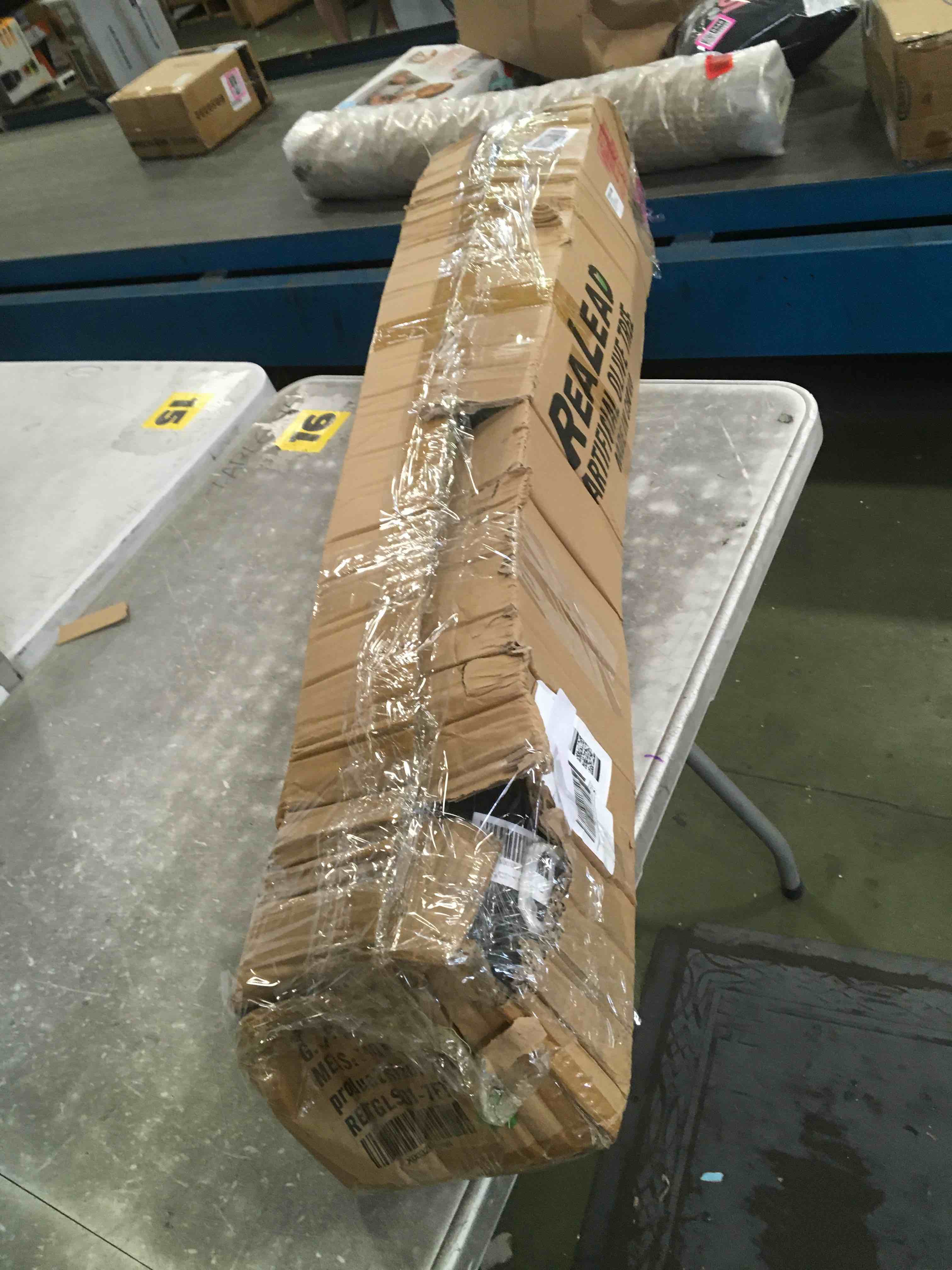 https://s3.amazonaws.com/lotting-images-prod/bidfta/TEA3675419_1747664837764.jpeg