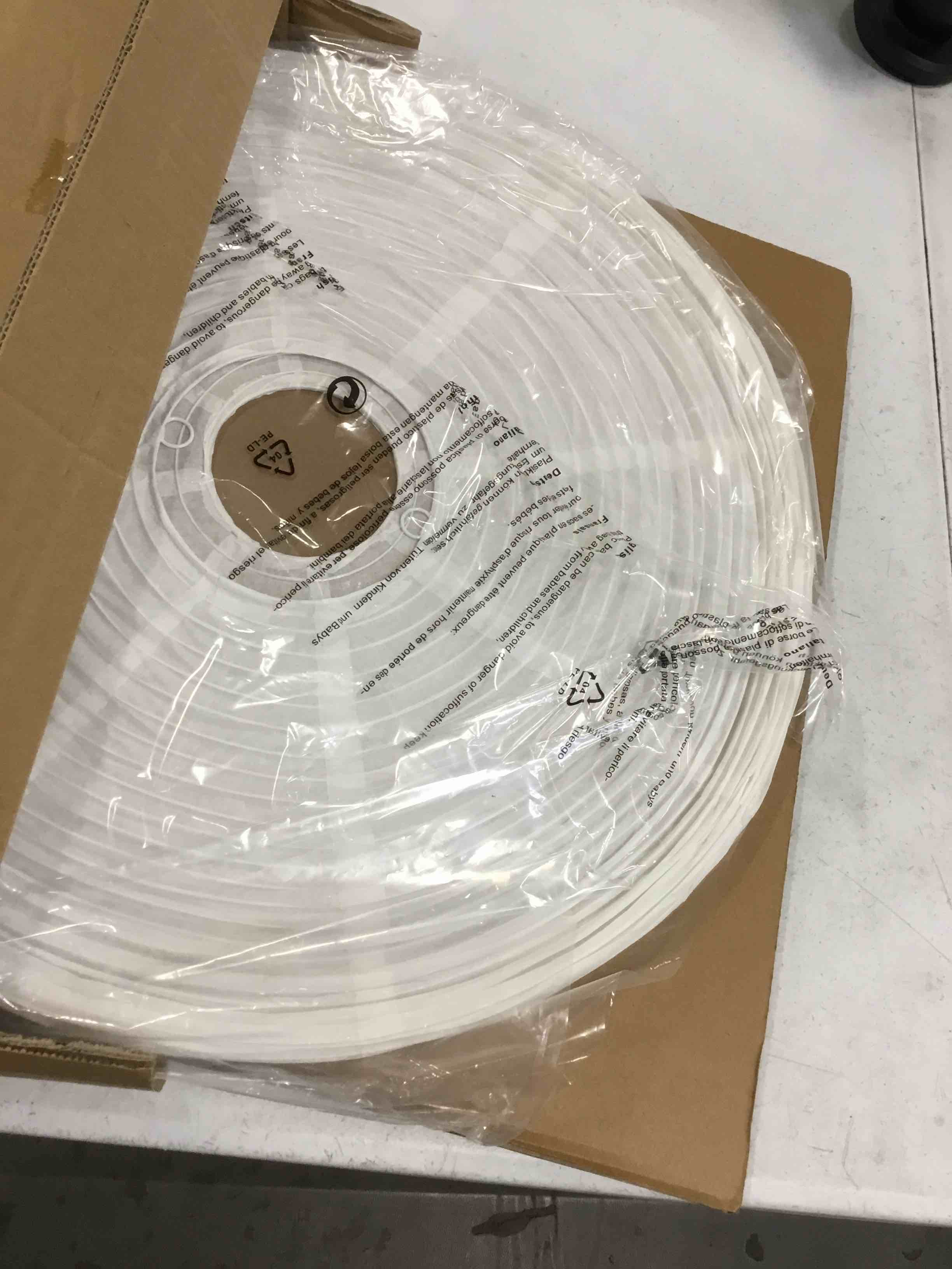 https://s3.amazonaws.com/lotting-images-prod/bidfta/TEA3675990_1747919110543.jpeg