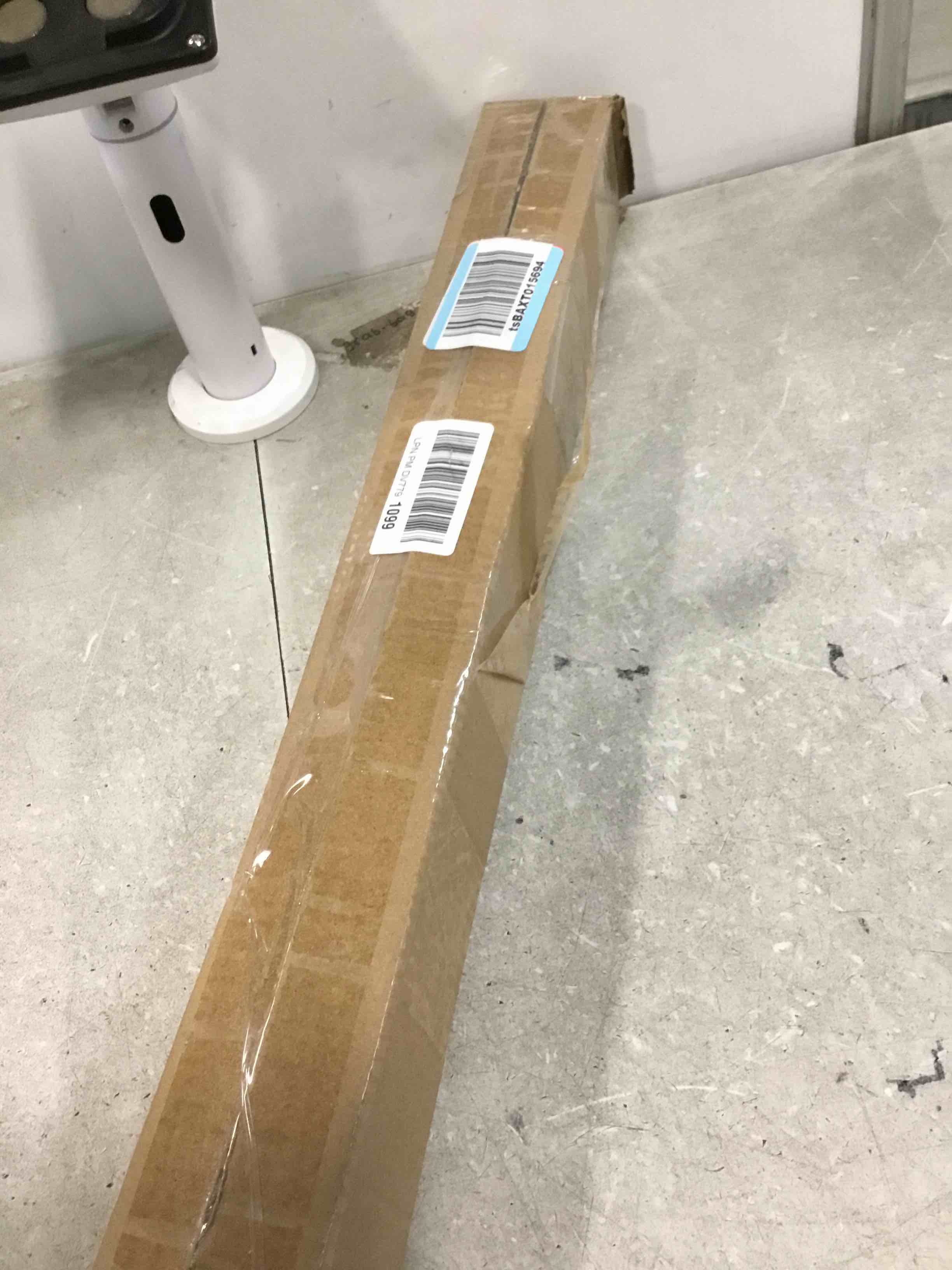 https://s3.amazonaws.com/lotting-images-prod/bidfta/TEA3676832_1746447994762.jpeg
