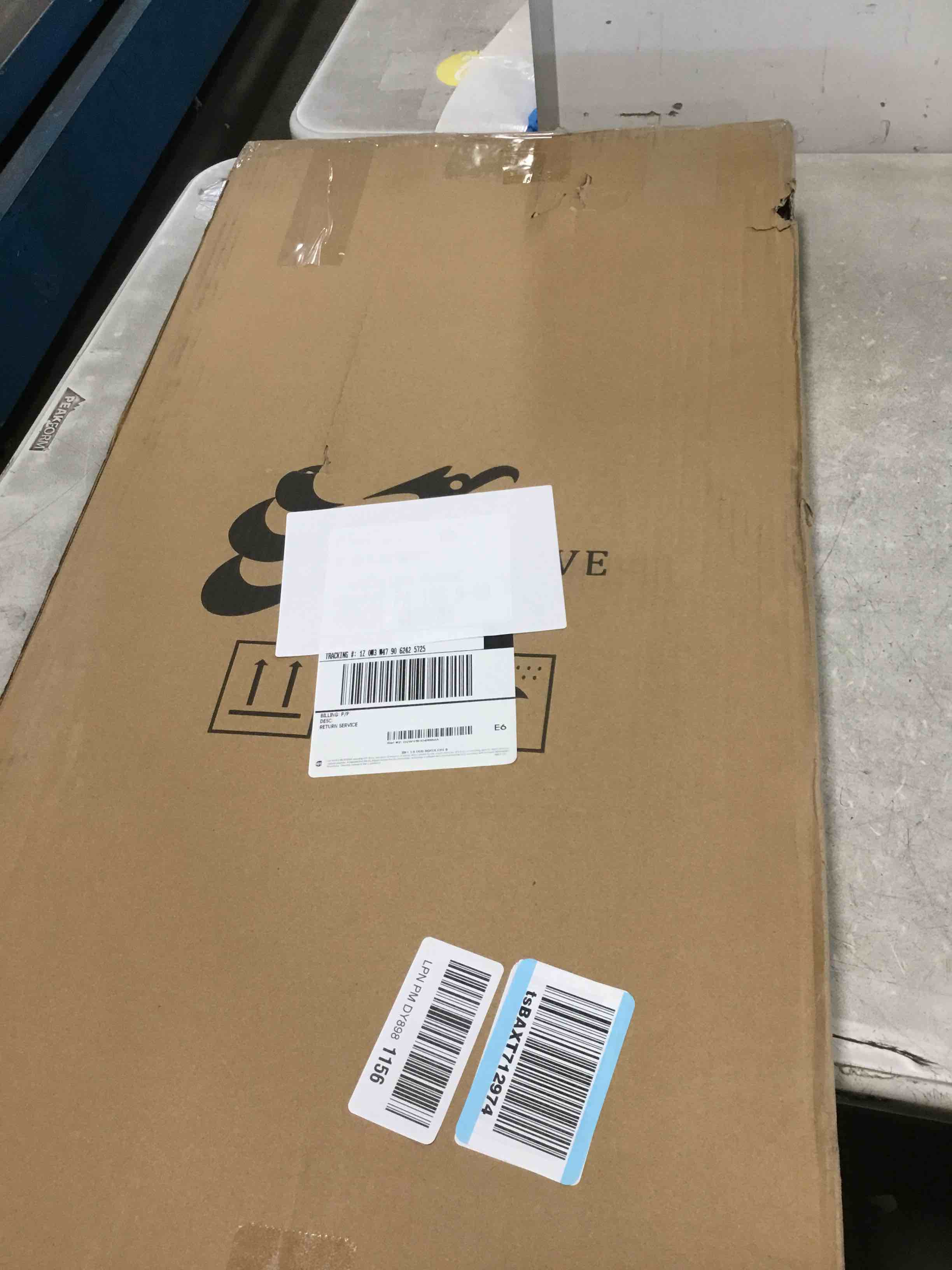 https://s3.amazonaws.com/lotting-images-prod/bidfta/TEA3677447_1746638626867.jpeg