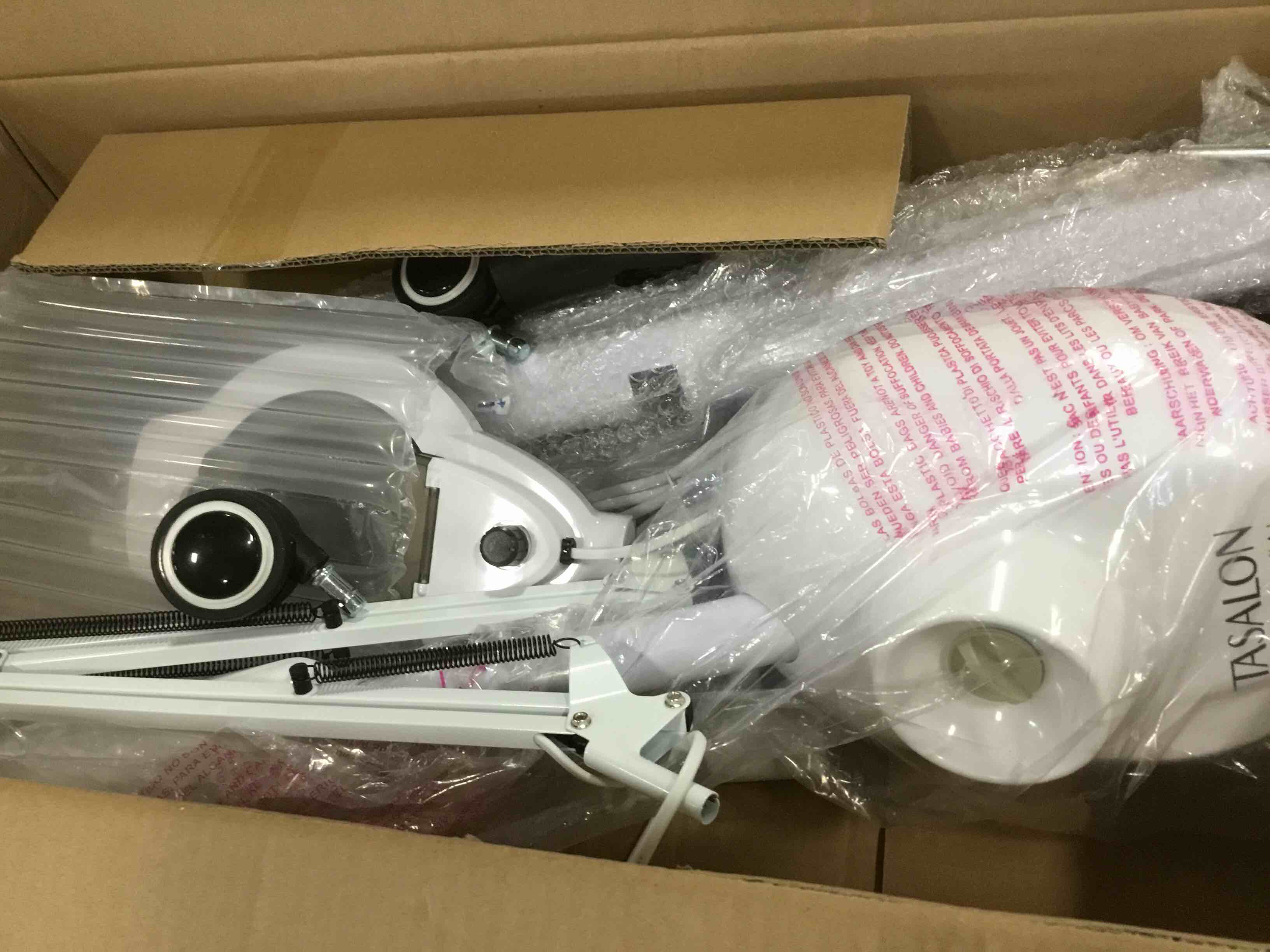 https://s3.amazonaws.com/lotting-images-prod/bidfta/TEA3677803_1746796390492.jpeg