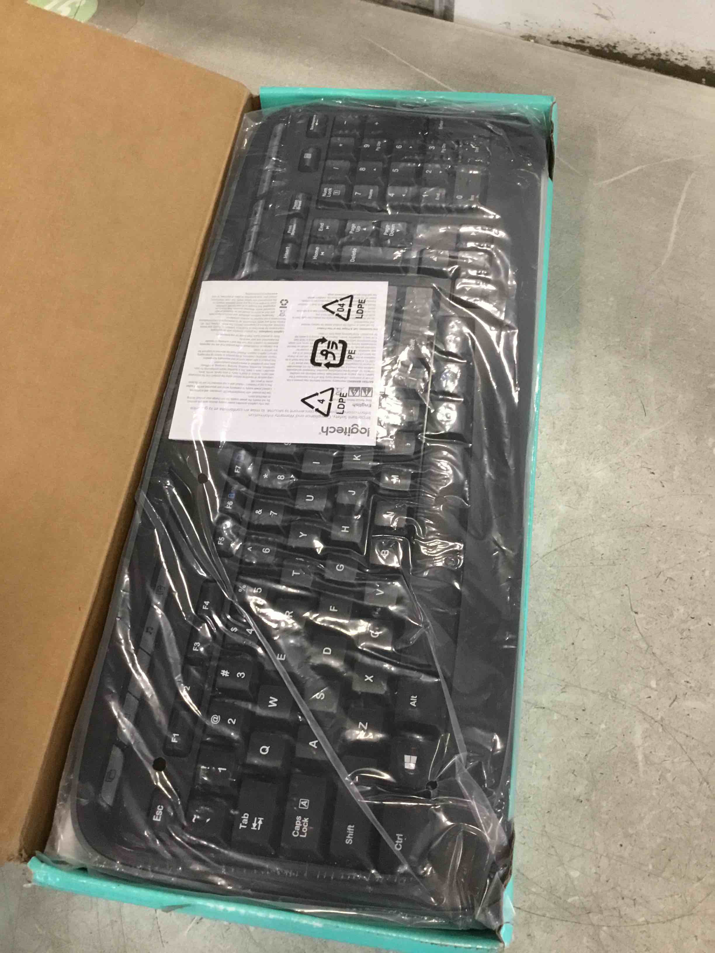 https://s3.amazonaws.com/lotting-images-prod/bidfta/TEA3677827_1746798841076.jpeg