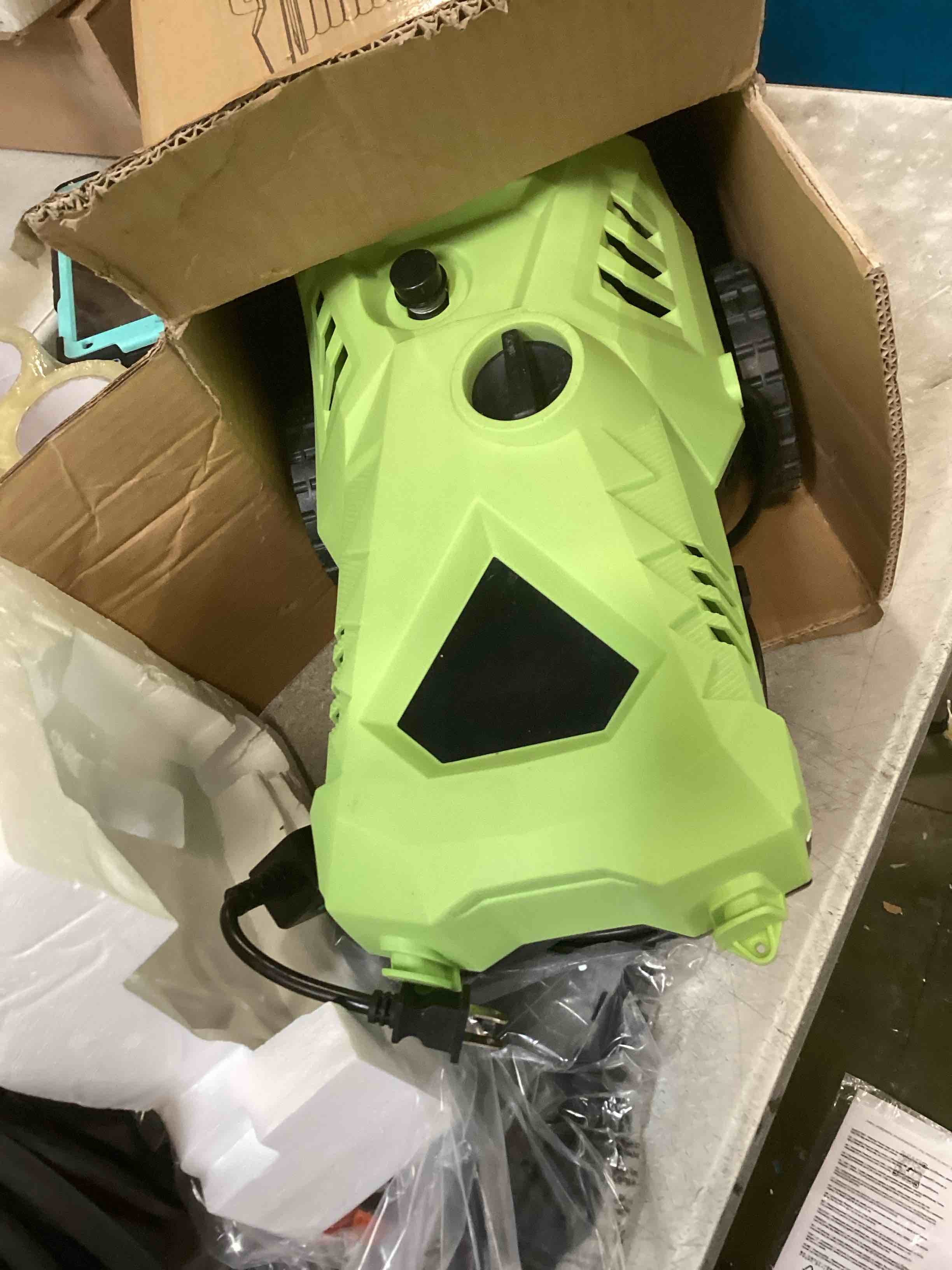 https://s3.amazonaws.com/lotting-images-prod/bidfta/TEA3681012_1747165605938.jpeg