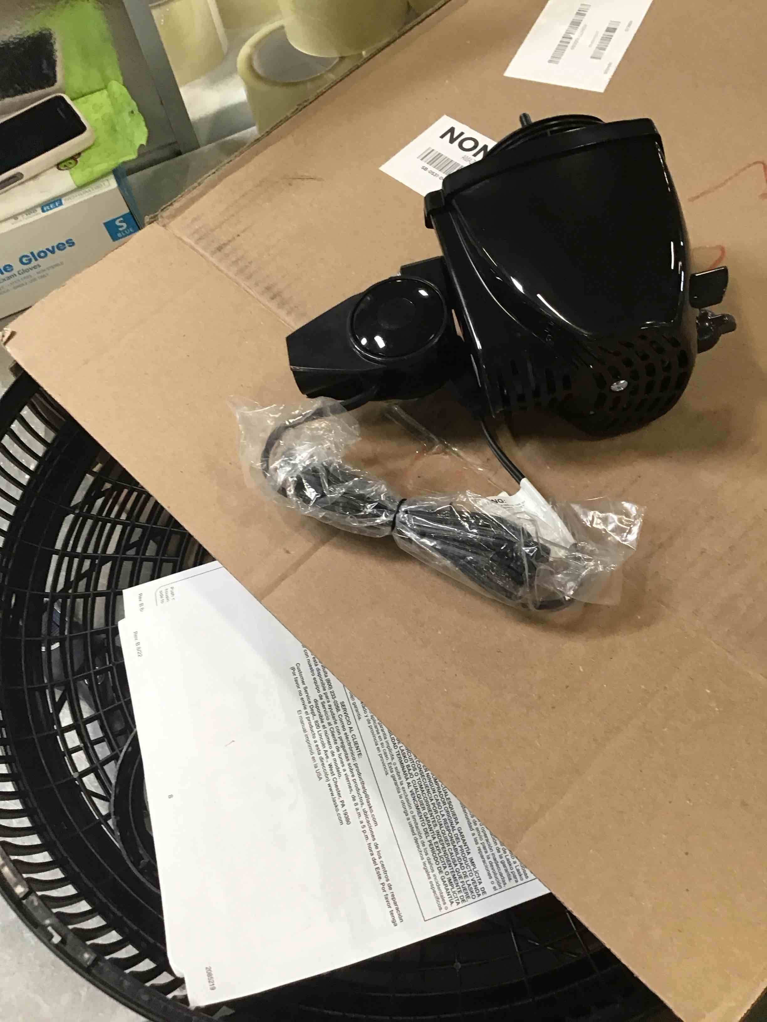 https://s3.amazonaws.com/lotting-images-prod/bidfta/TEA3681521_1747331109687.jpeg