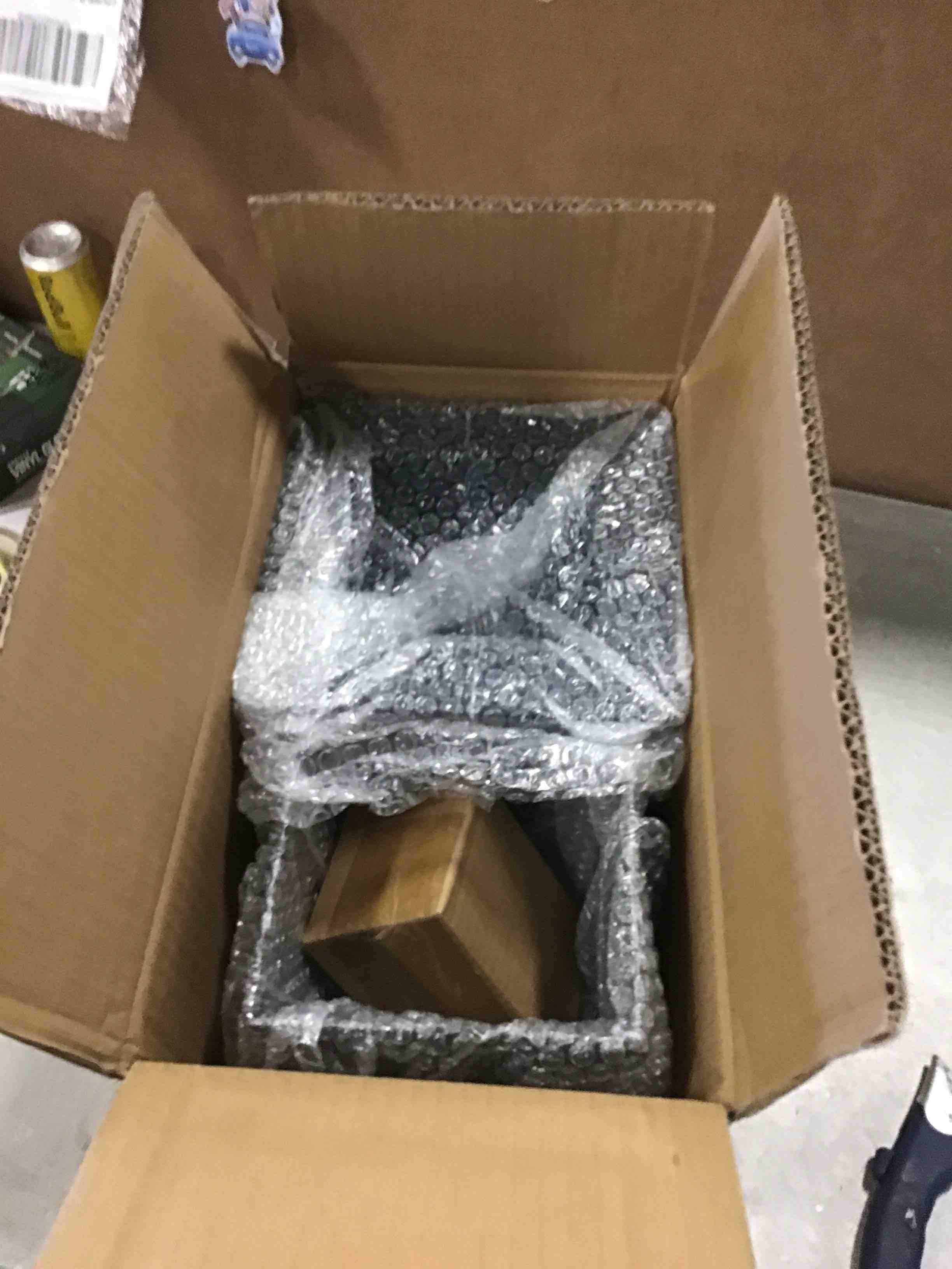 https://s3.amazonaws.com/lotting-images-prod/bidfta/TEA3682161_1745421284183.jpeg