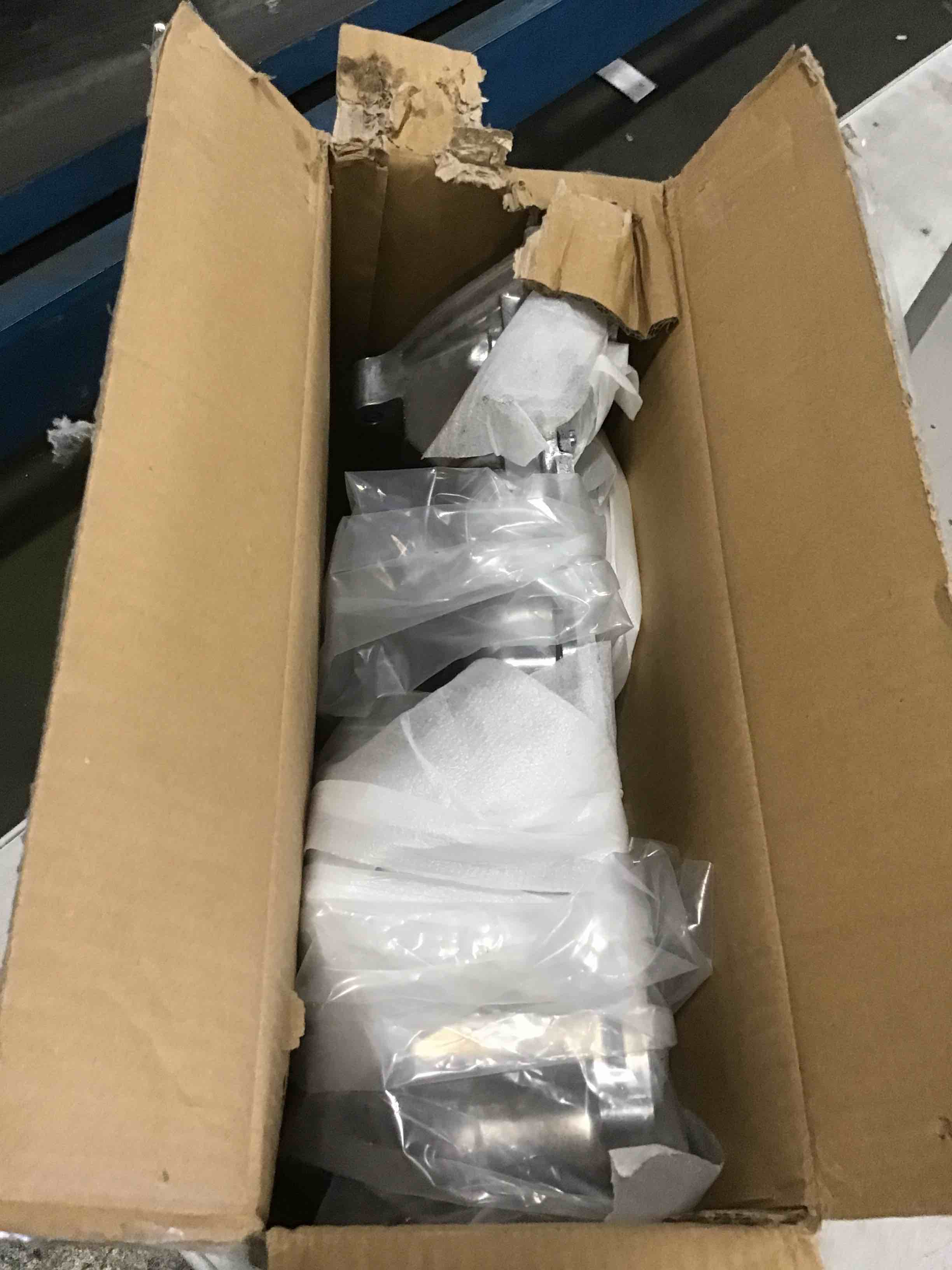 https://s3.amazonaws.com/lotting-images-prod/bidfta/TEA3682428_1745518113370.jpeg