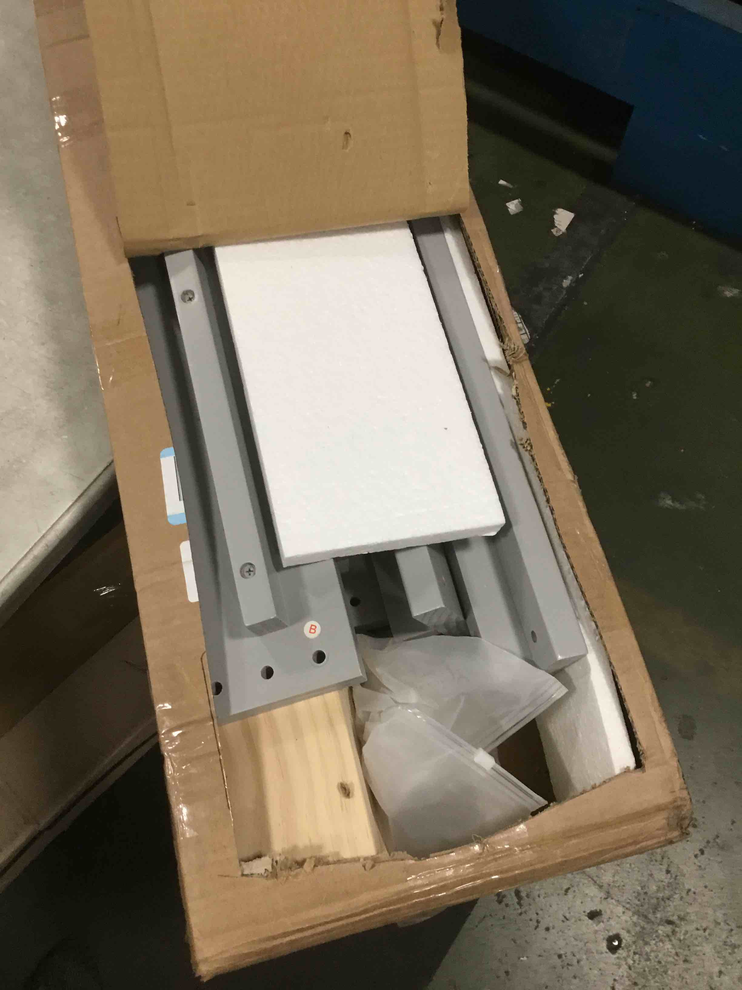 https://s3.amazonaws.com/lotting-images-prod/bidfta/TEA3682472_1745583863889.jpeg