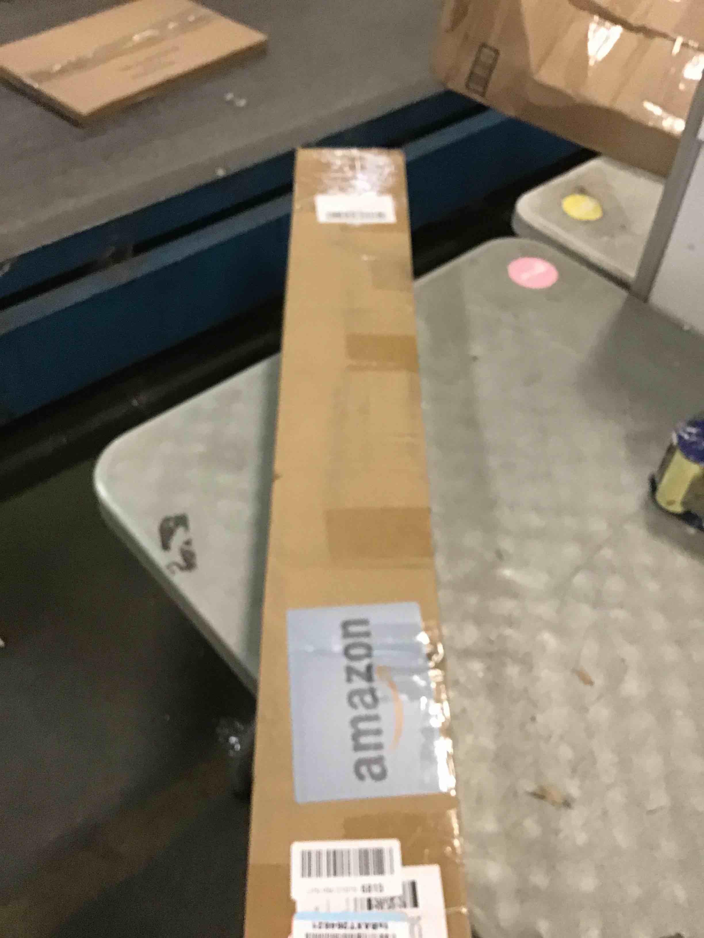 https://s3.amazonaws.com/lotting-images-prod/bidfta/TEA3683807_1747142714396.jpeg
