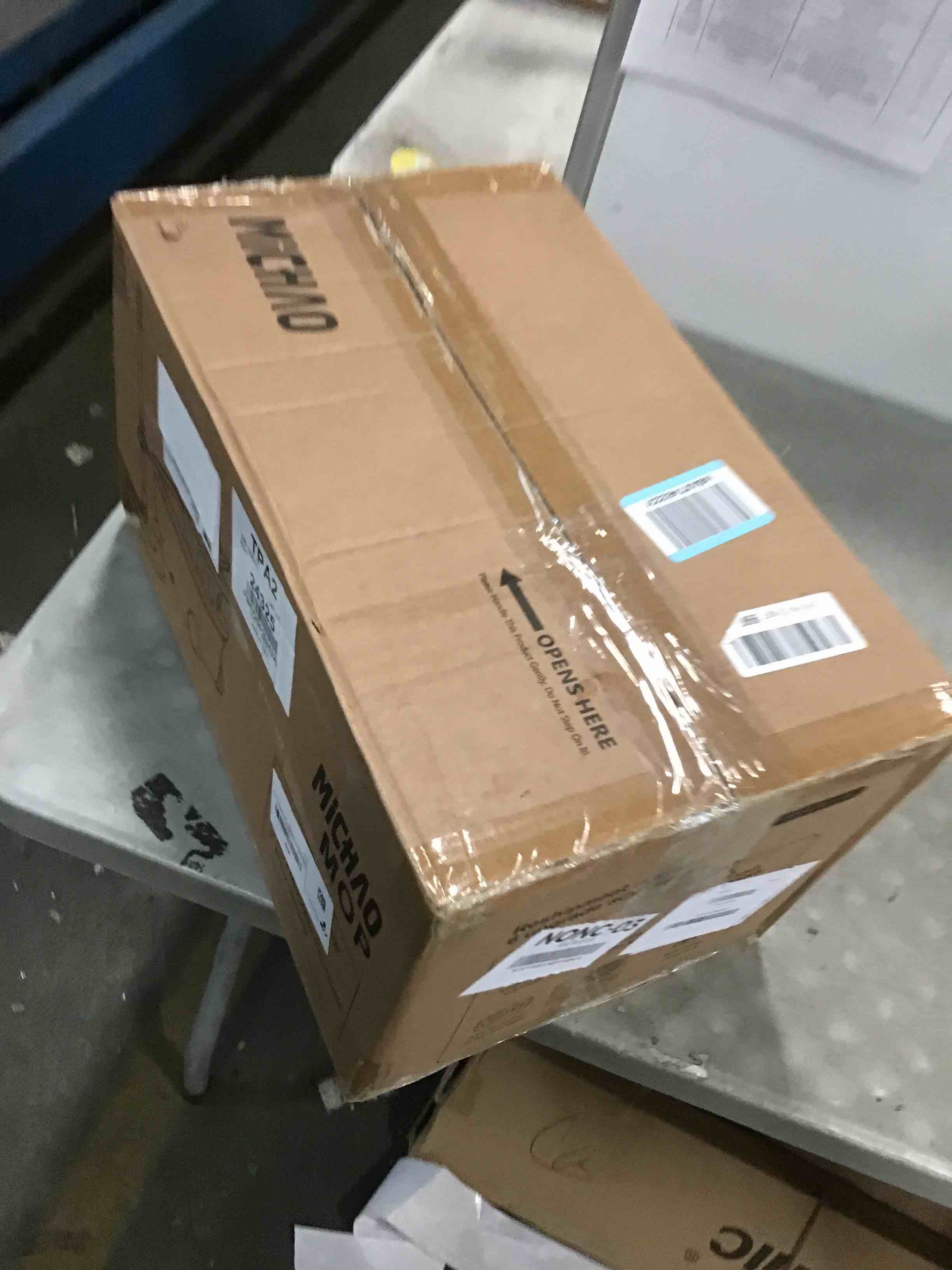 https://s3.amazonaws.com/lotting-images-prod/bidfta/TEA3683826_1747144307015.jpeg