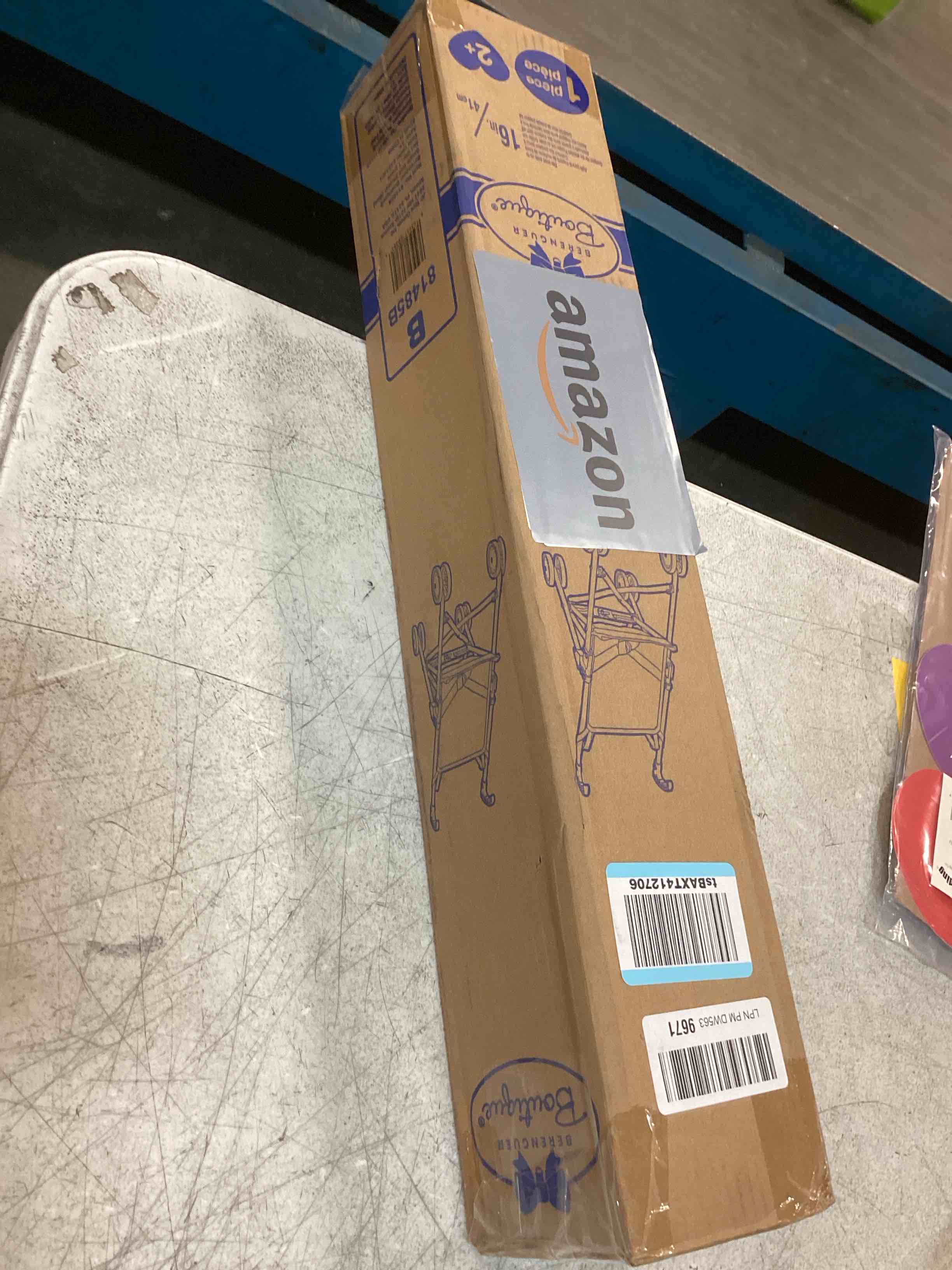 https://s3.amazonaws.com/lotting-images-prod/bidfta/TEA3685083_1745583112315.jpeg