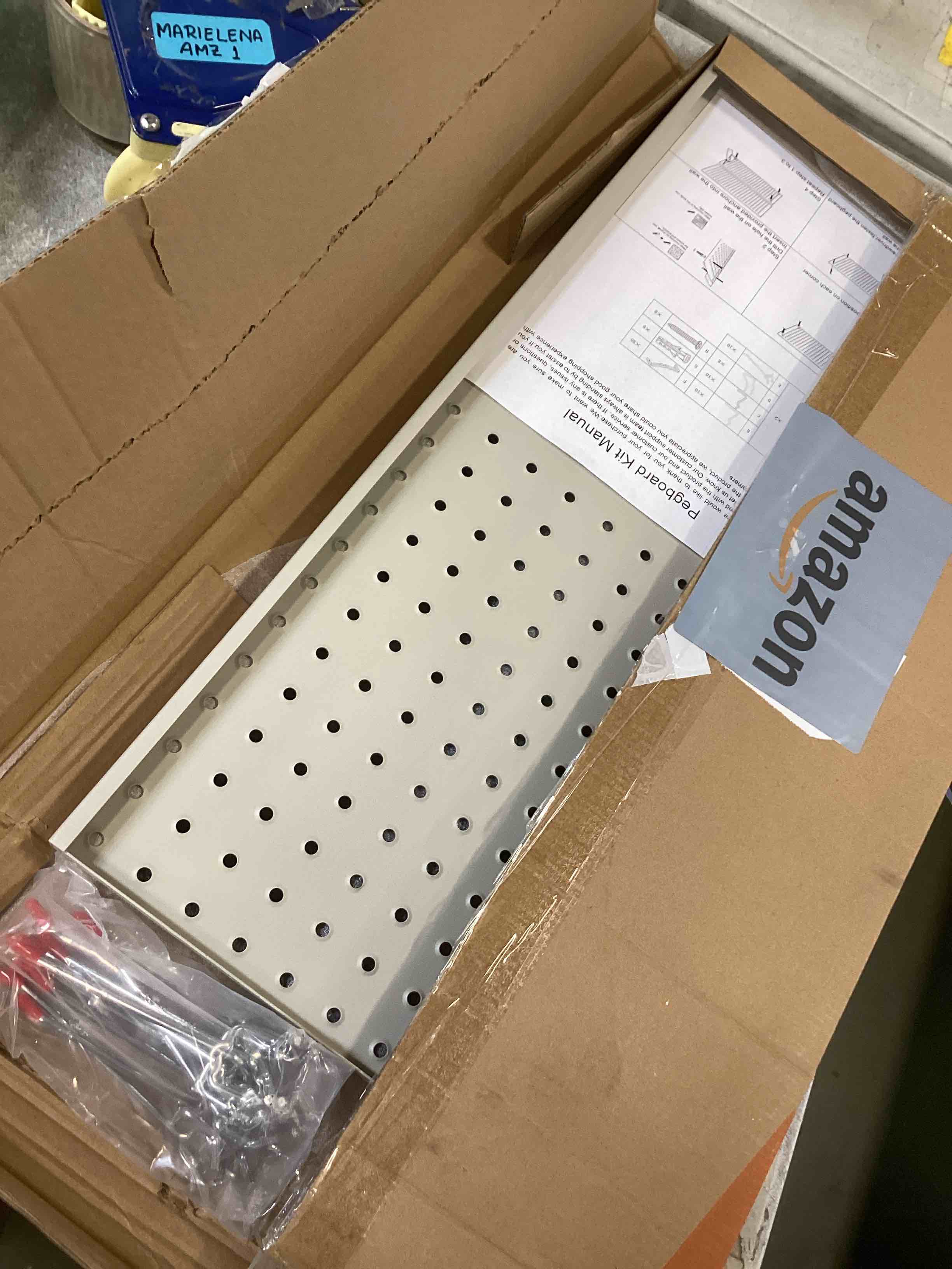 https://s3.amazonaws.com/lotting-images-prod/bidfta/TEA3685381_1745865921032.jpeg