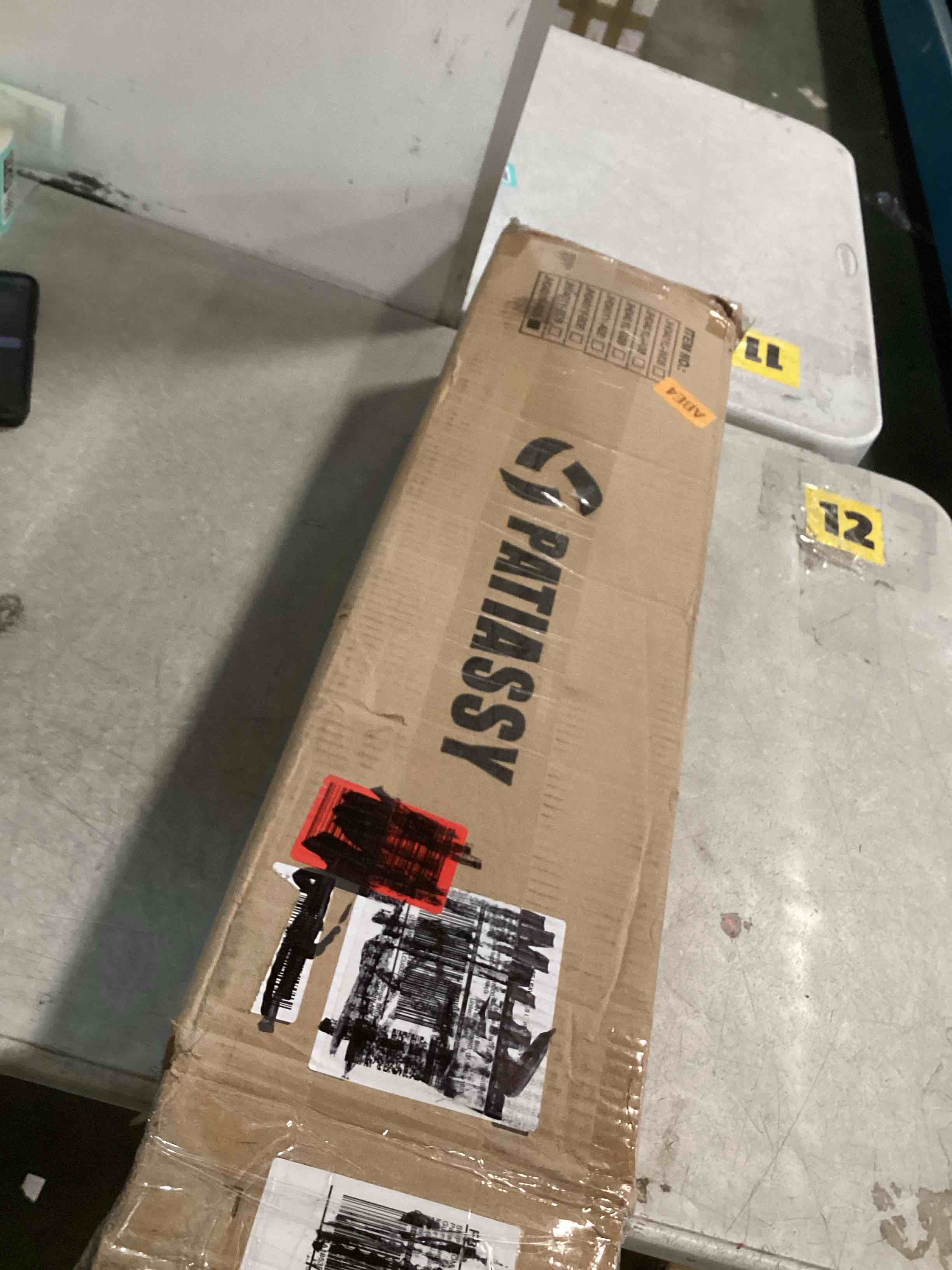 https://s3.amazonaws.com/lotting-images-prod/bidfta/TEA3685635_1746016772893.jpeg