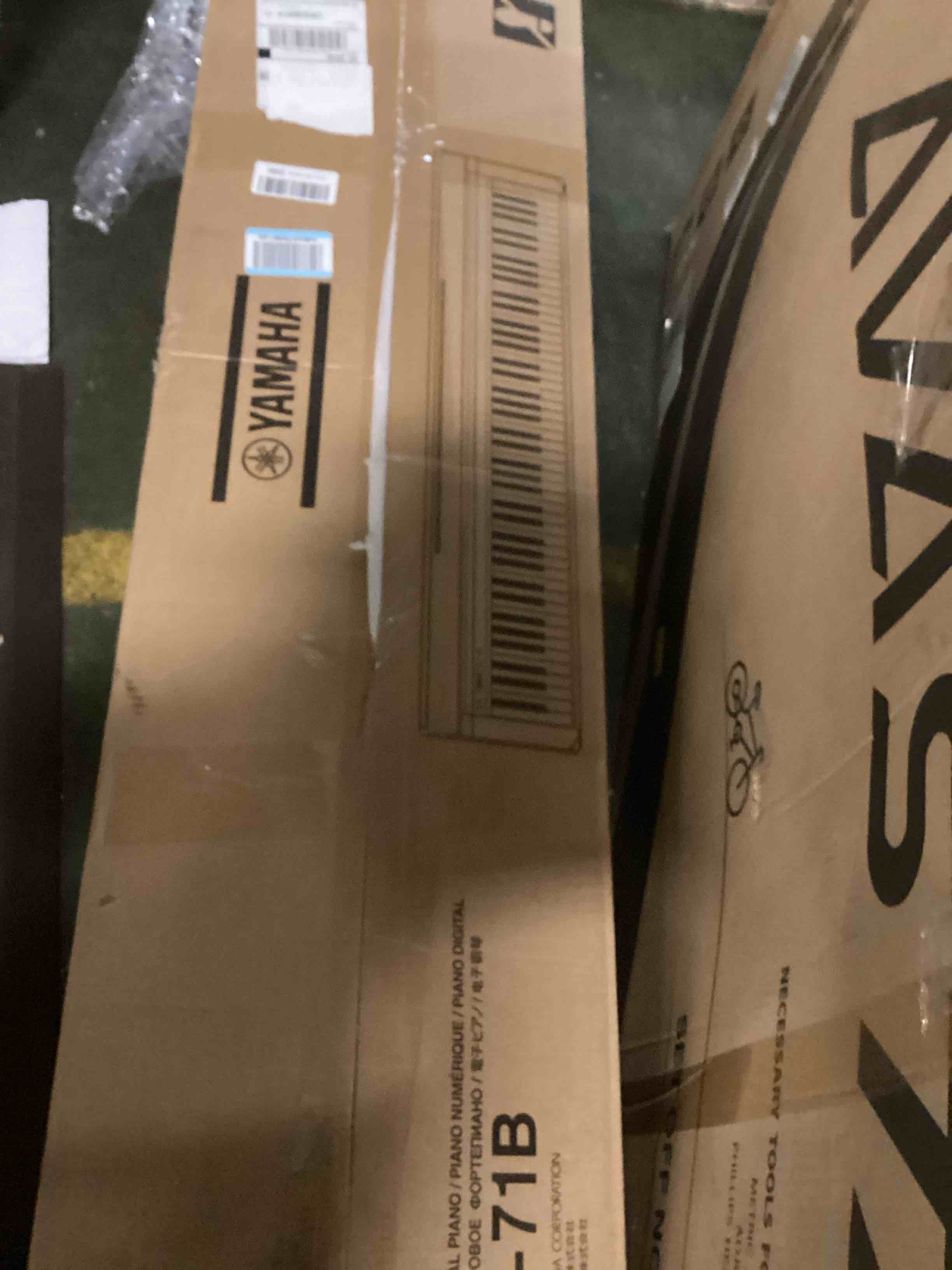 https://s3.amazonaws.com/lotting-images-prod/bidfta/TEA3686010_1746122359903.jpeg