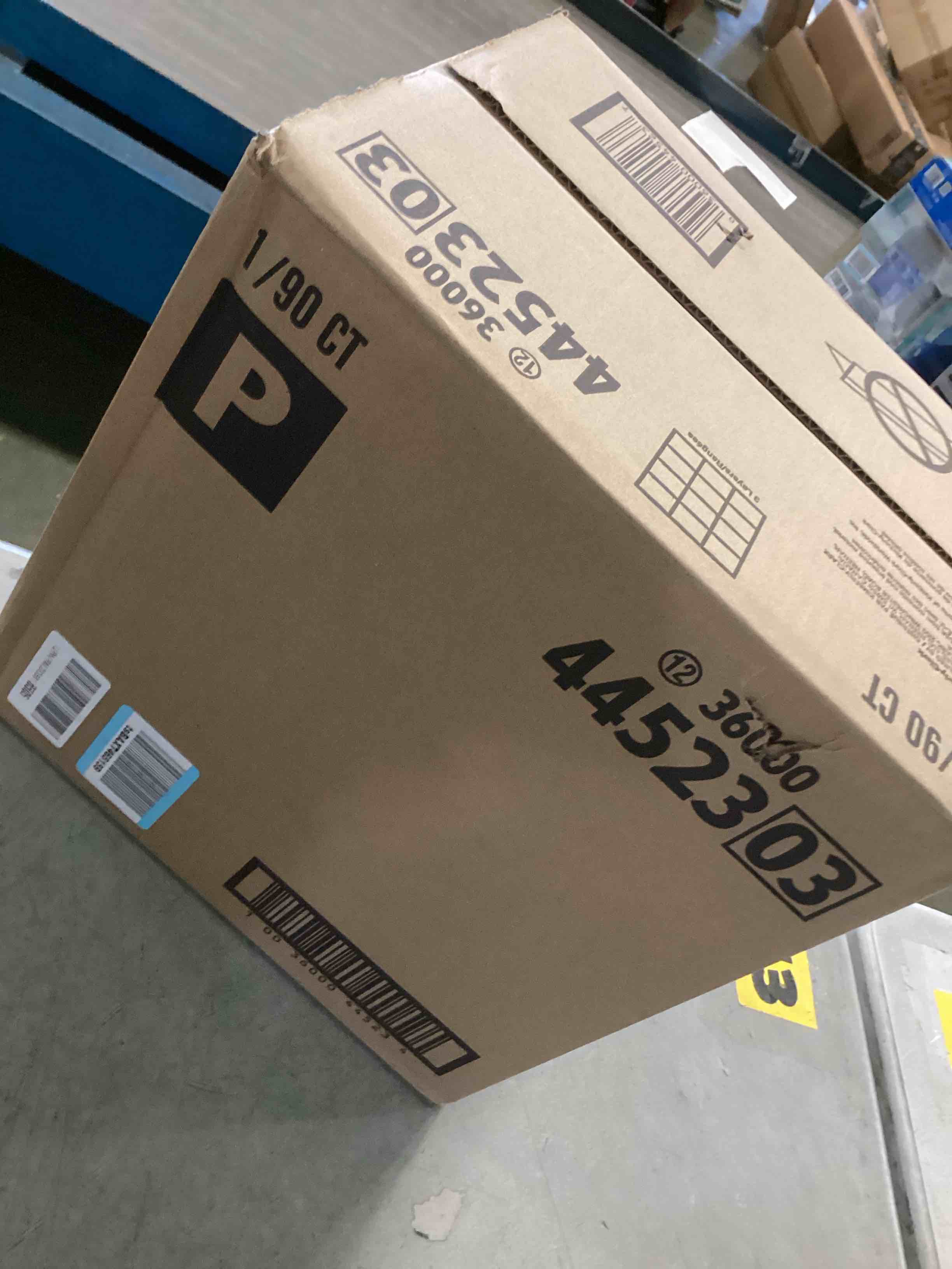 https://s3.amazonaws.com/lotting-images-prod/bidfta/TEA3686907_1746632209545.jpeg
