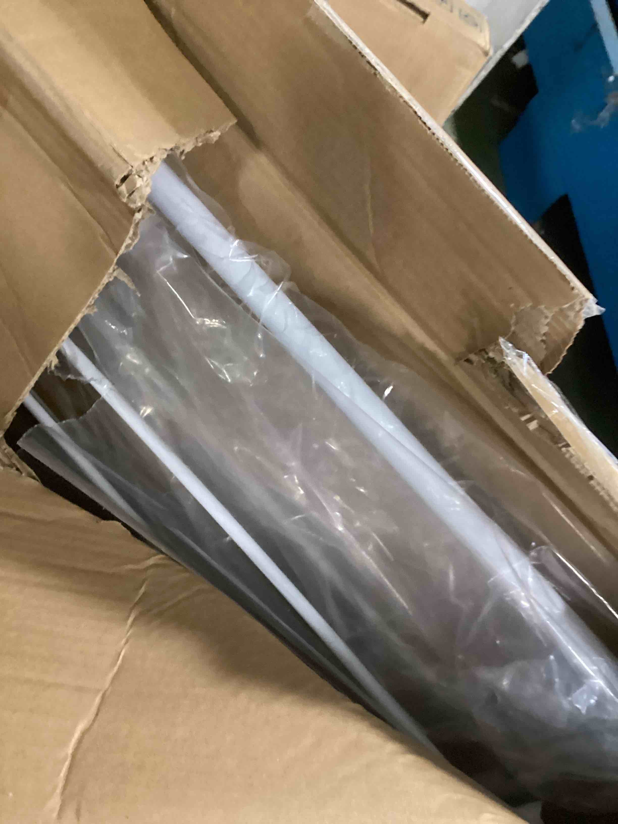 https://s3.amazonaws.com/lotting-images-prod/bidfta/TEA3687137_1746726335936.jpeg