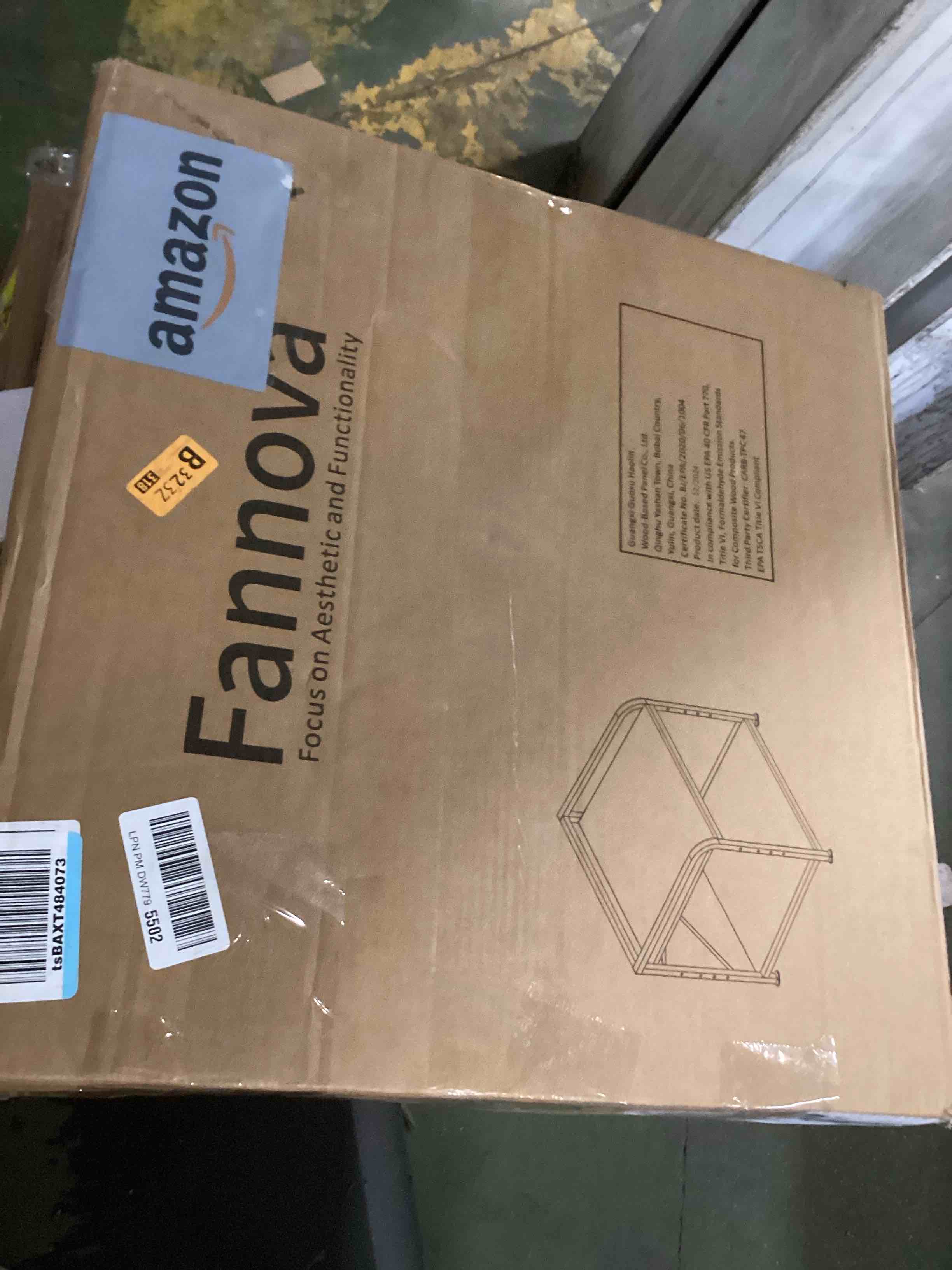 https://s3.amazonaws.com/lotting-images-prod/bidfta/TEA3687248_1746795129644.jpeg