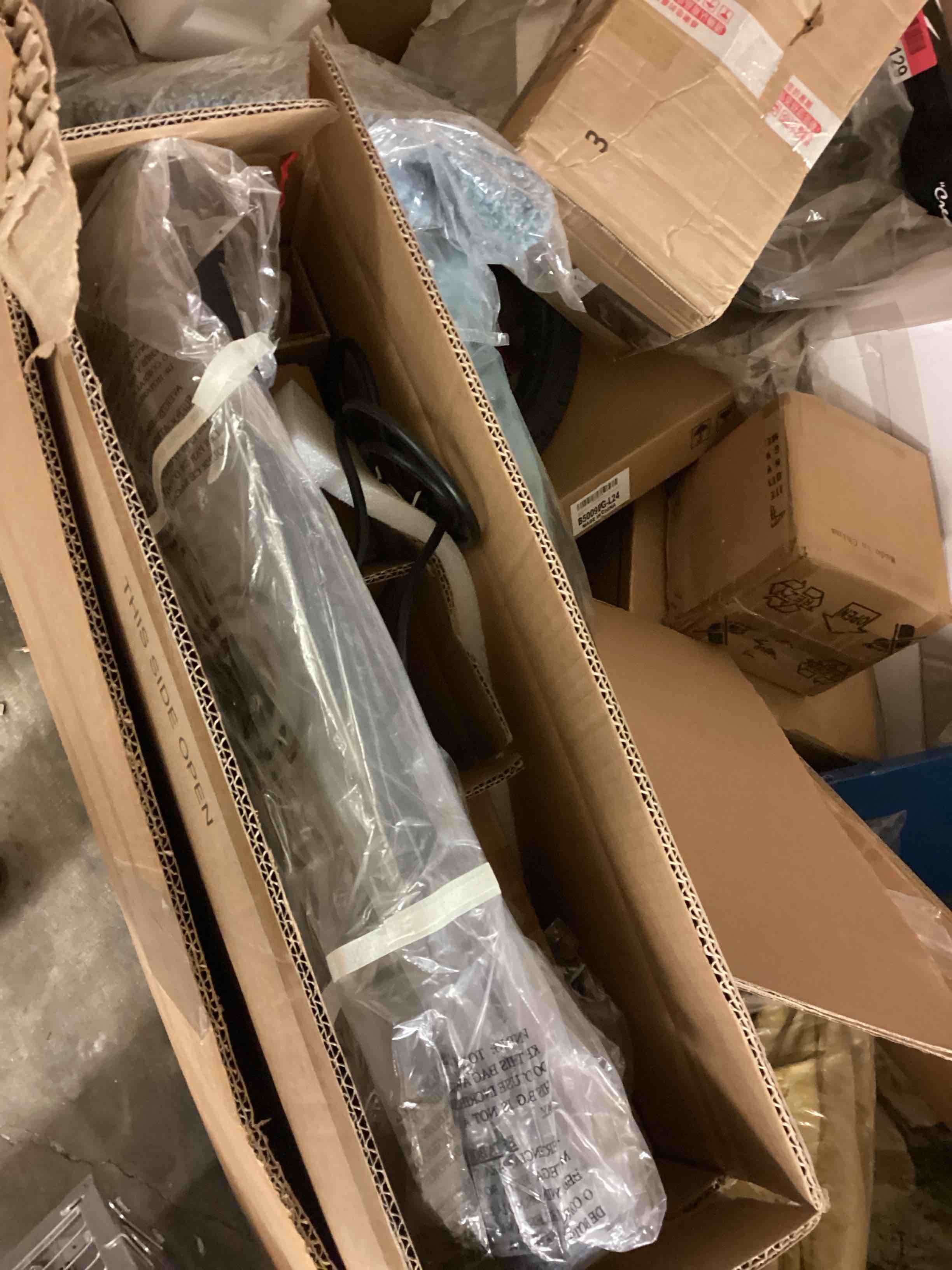 https://s3.amazonaws.com/lotting-images-prod/bidfta/TEA3748127_1777322566526.jpeg