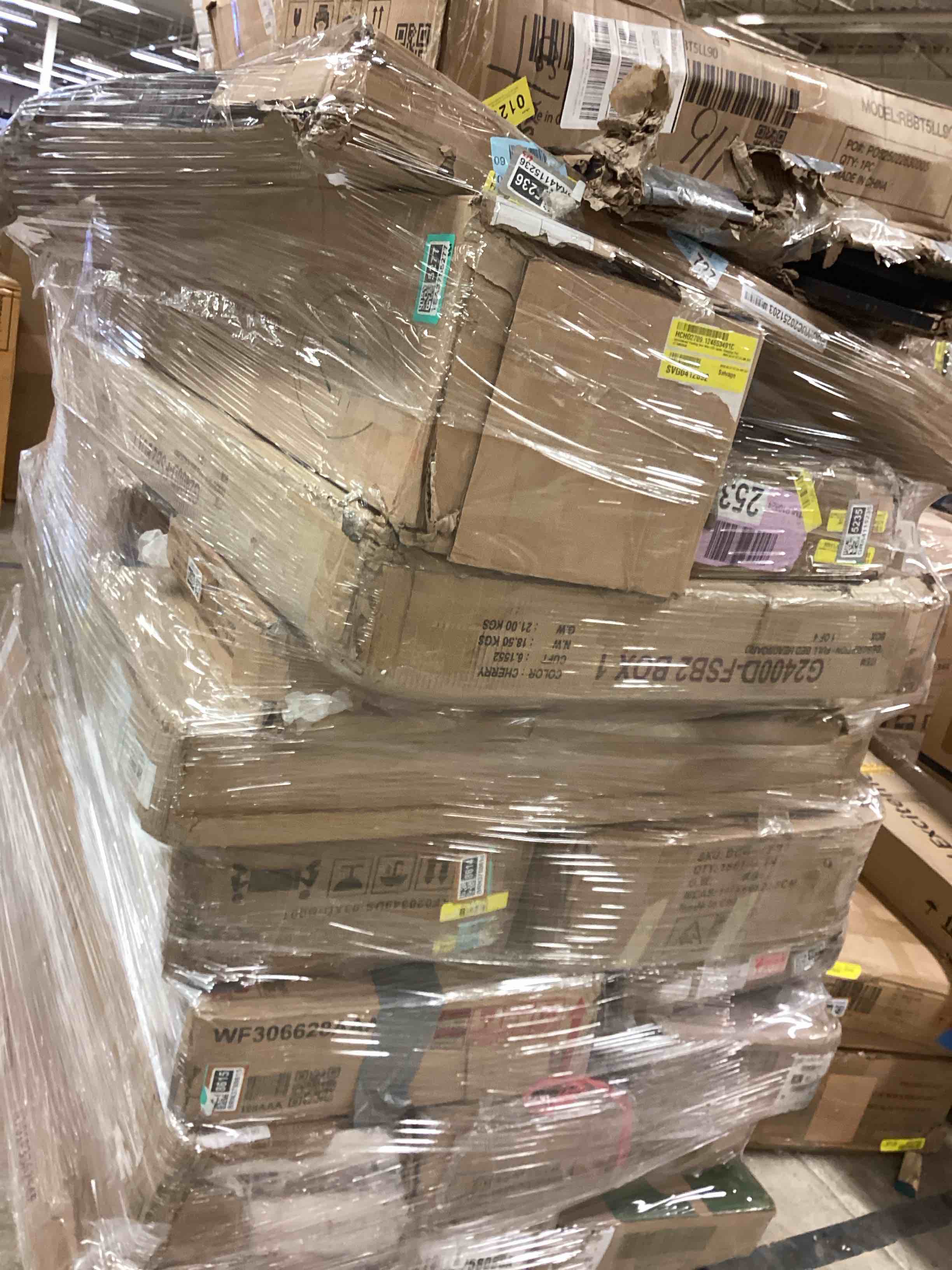 pallet lot of items for home furnishings (includes: white primed panel bifold door / parts of beds/ cabinets/ parts of sofa/ trash can/ blinds and more)