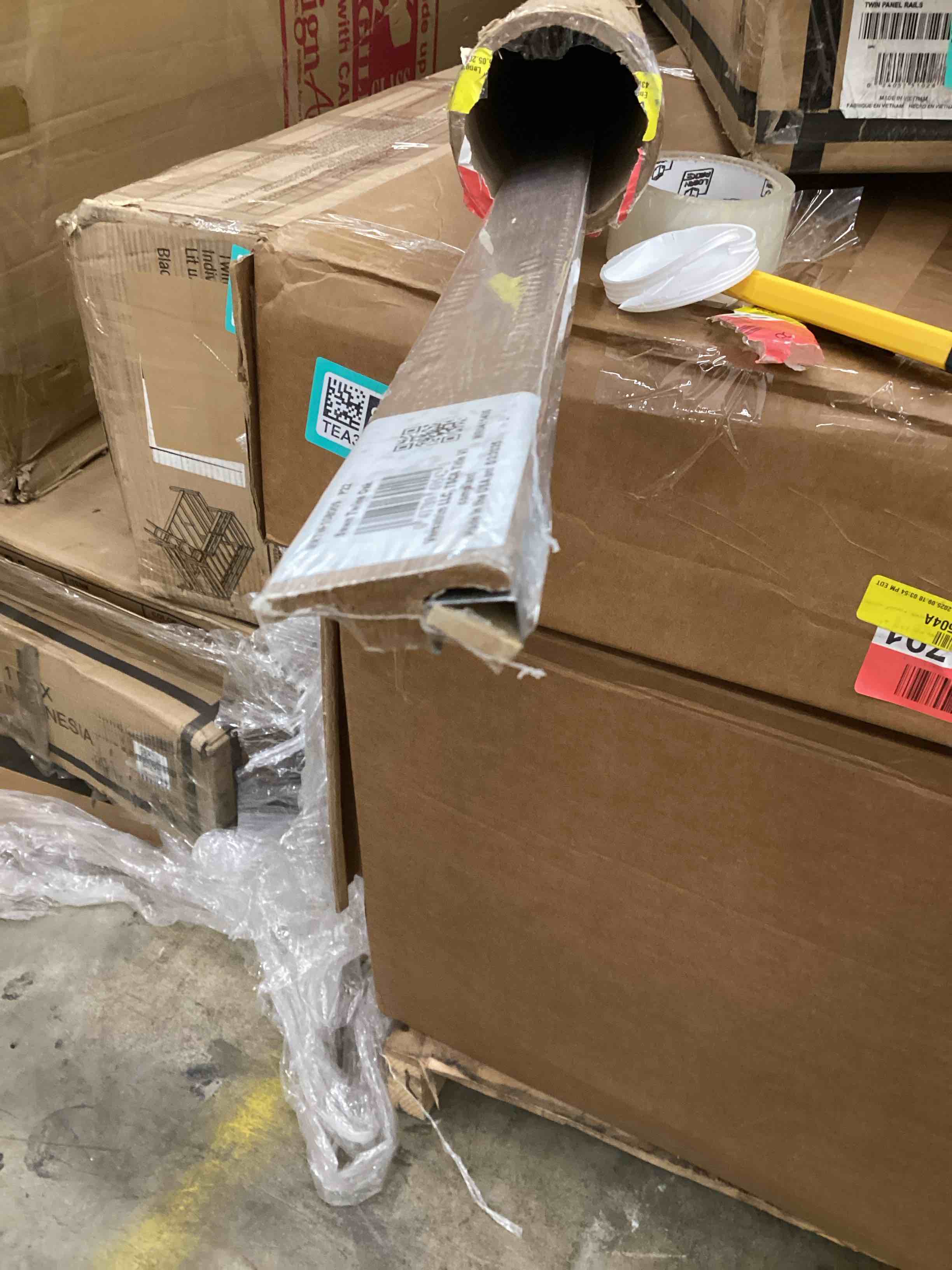 https://s3.amazonaws.com/lotting-images-prod/bidfta/TEA3748241_1777482511001.jpeg