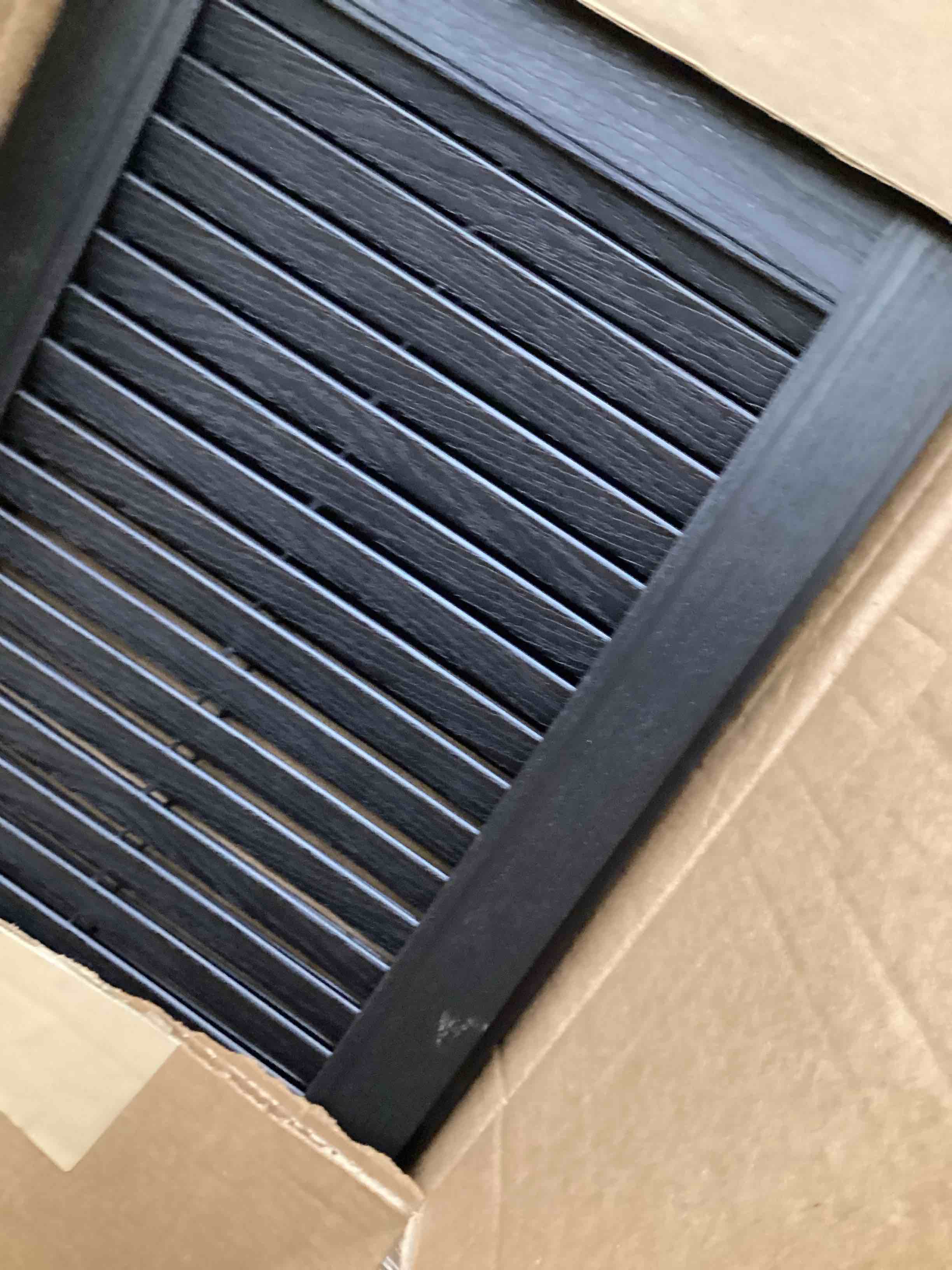 Condition photo showing Good Condition for black custom louvered shutter with straight top (set of 2)