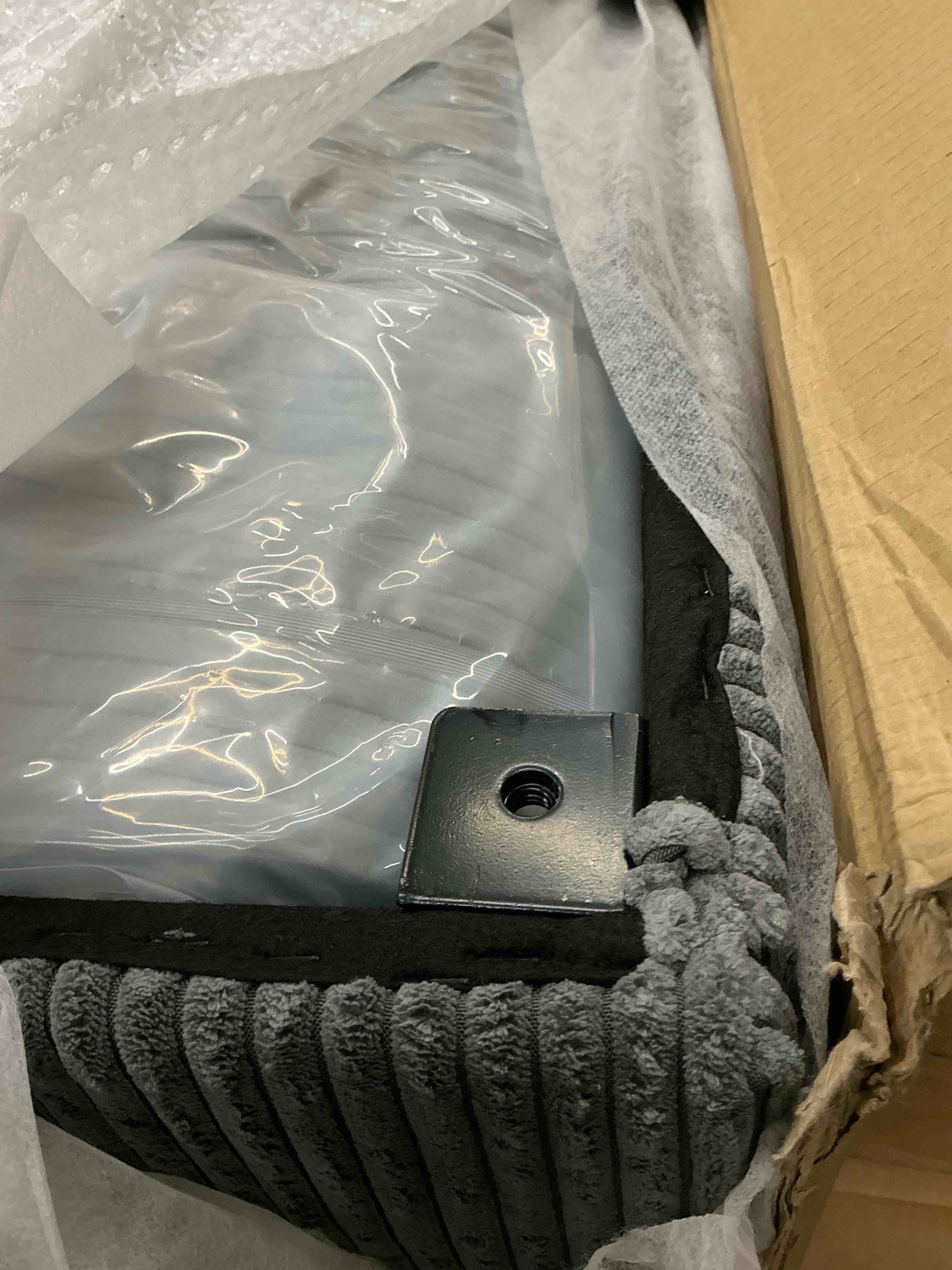 https://s3.amazonaws.com/lotting-images-prod/bidfta/TEA3748321_1777564856837.jpeg