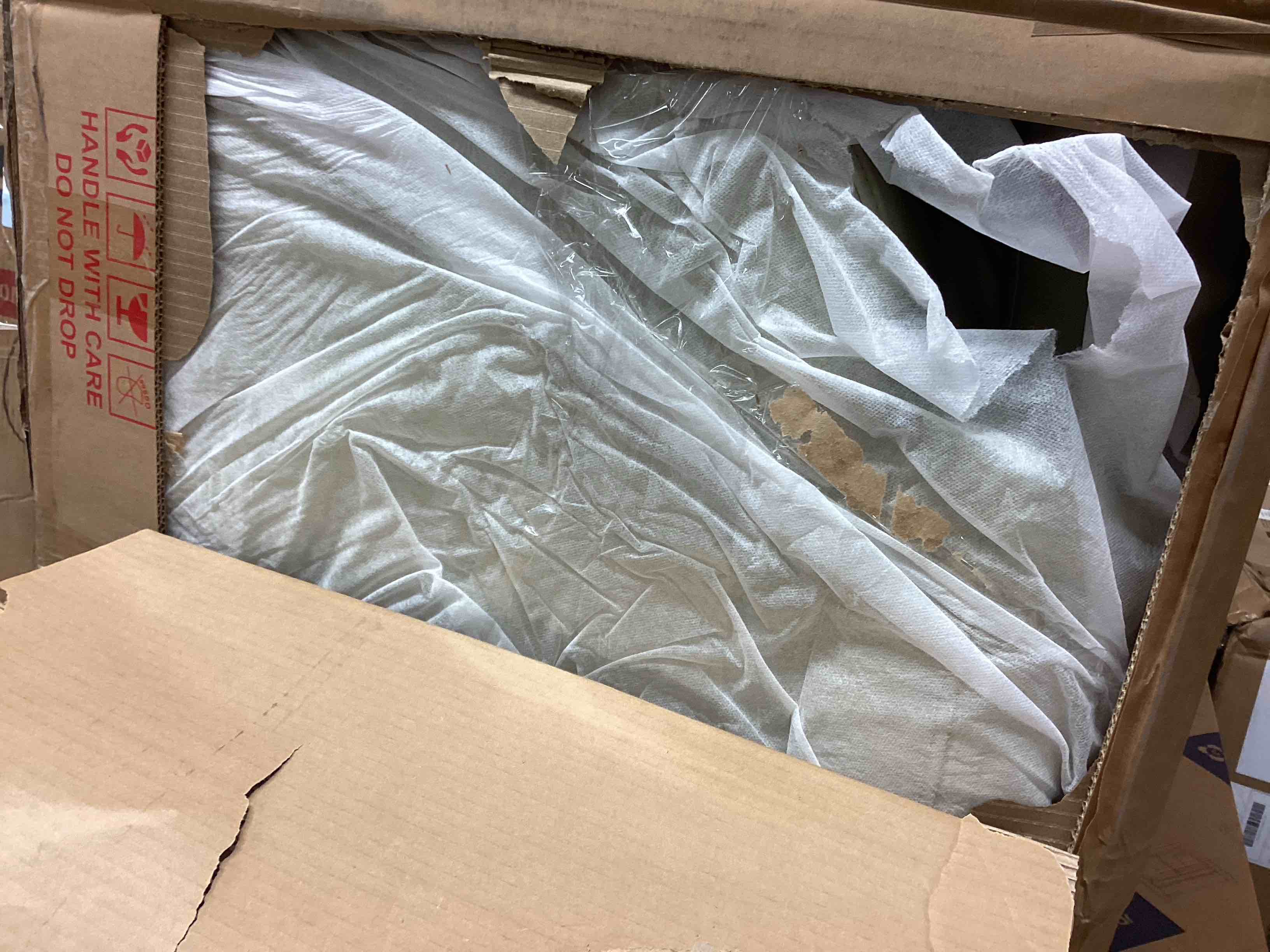 https://s3.amazonaws.com/lotting-images-prod/bidfta/TEA3749193_1778767762492.jpeg