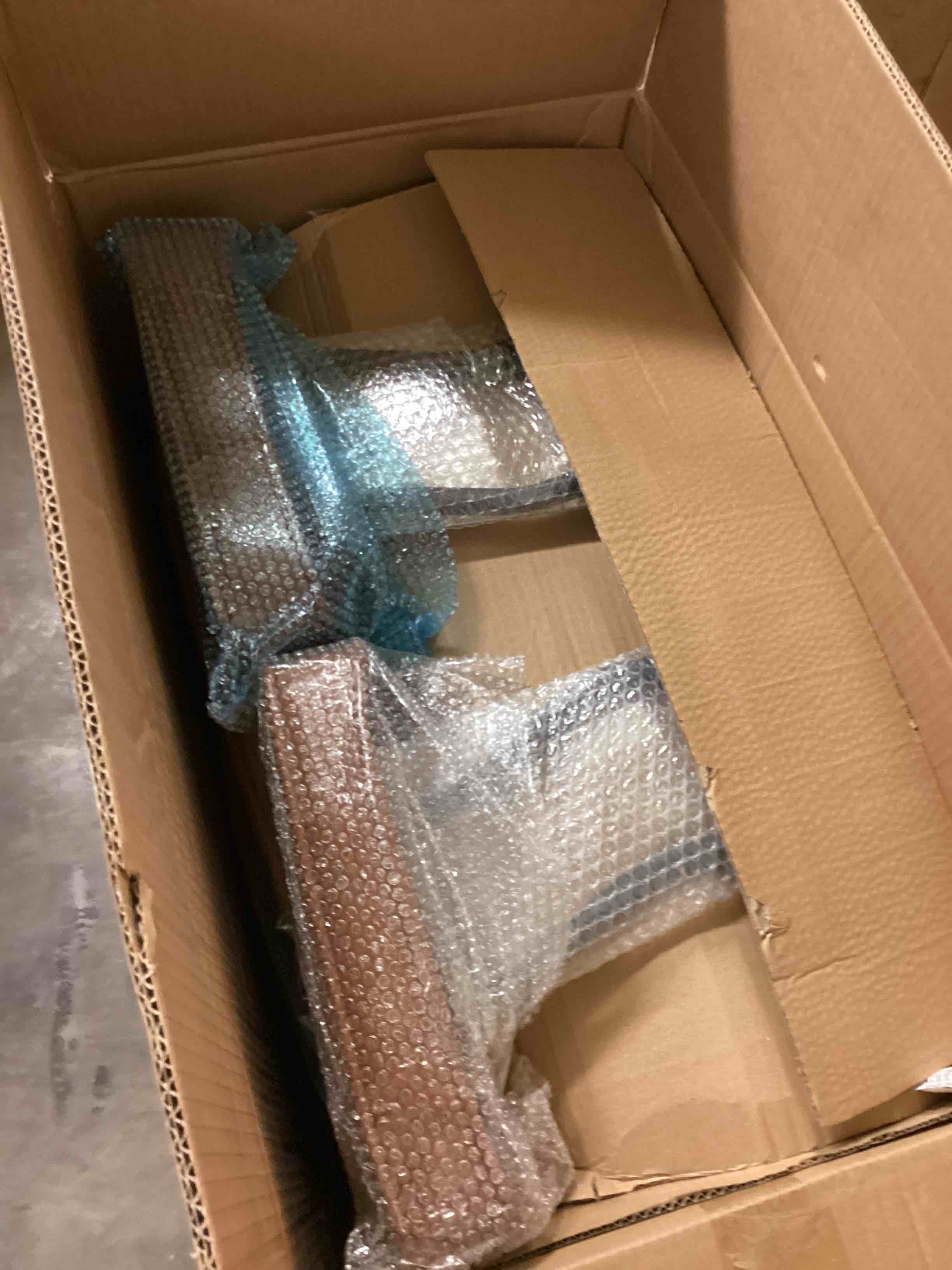 https://s3.amazonaws.com/lotting-images-prod/bidfta/TEA3749223_1778776274355.jpeg