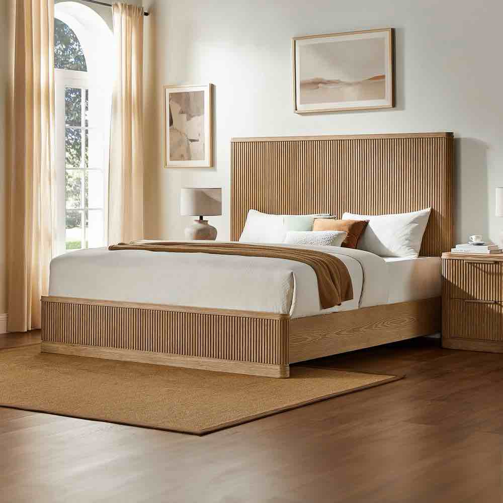 Harrison king fluted bed (Box 3 of 3 only) (only contains footboard)