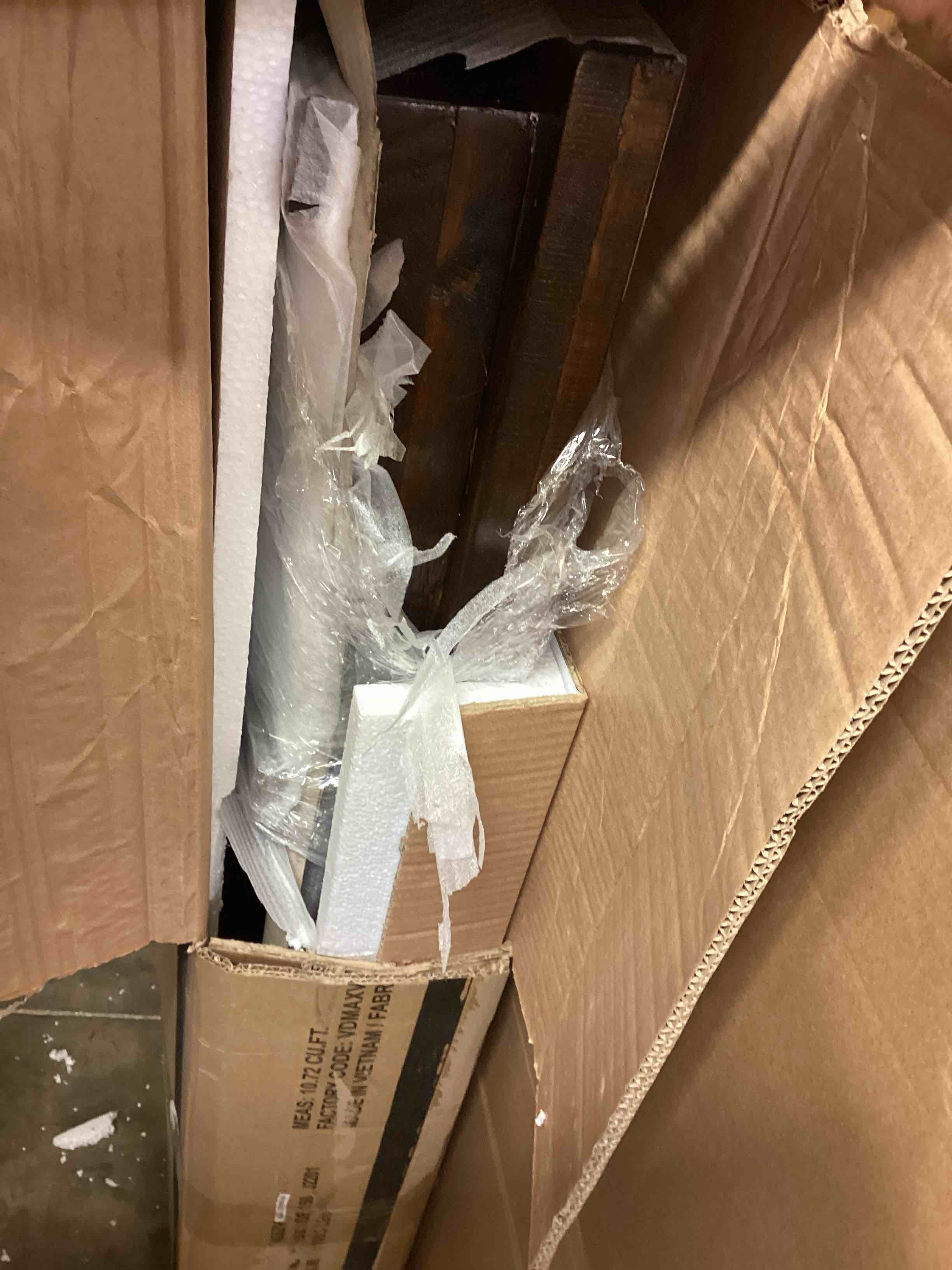 https://s3.amazonaws.com/lotting-images-prod/bidfta/TEA3749248_1778769524806.jpeg