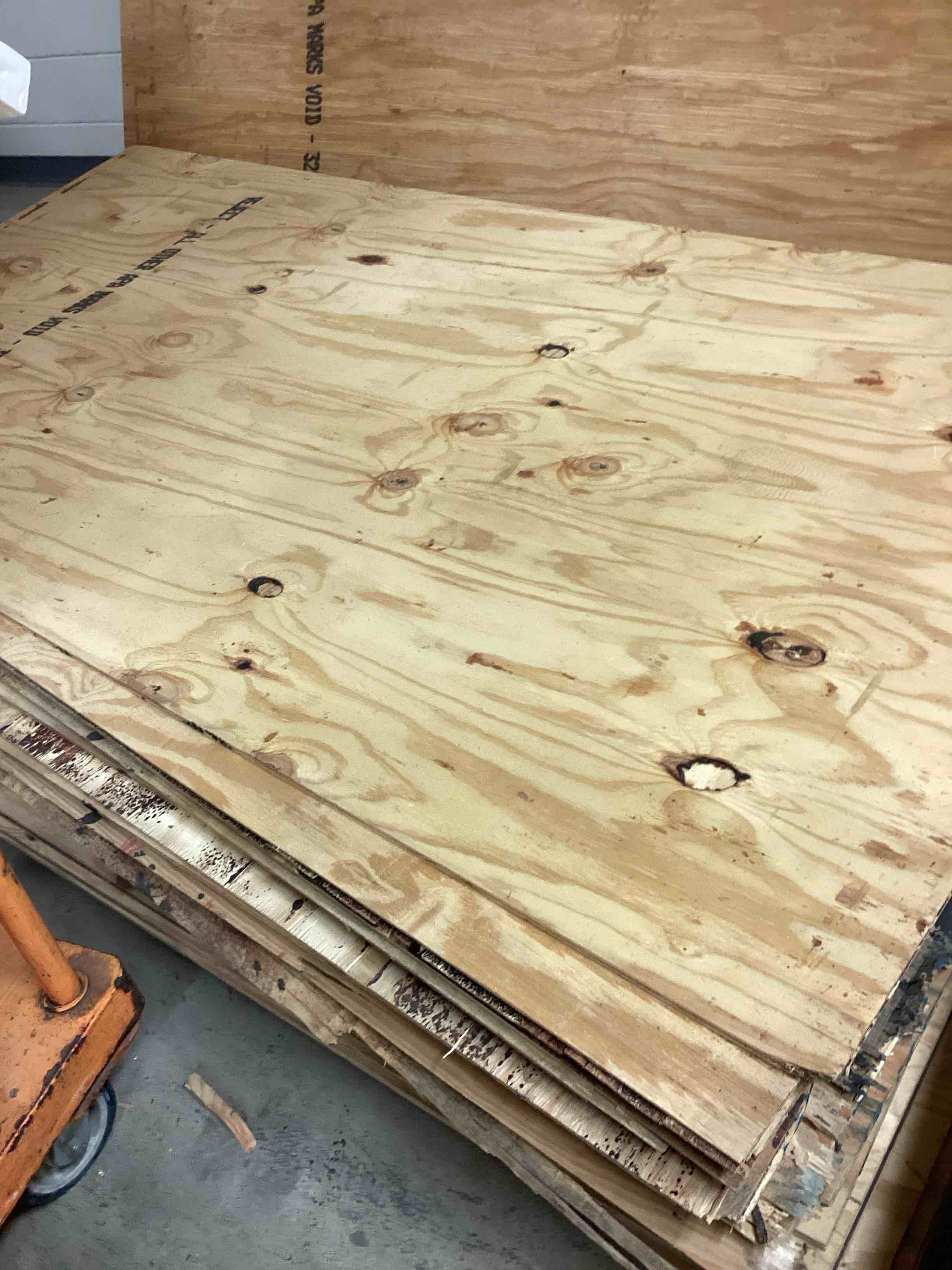 plywood 4’W x 8’L x 15/32 Thick