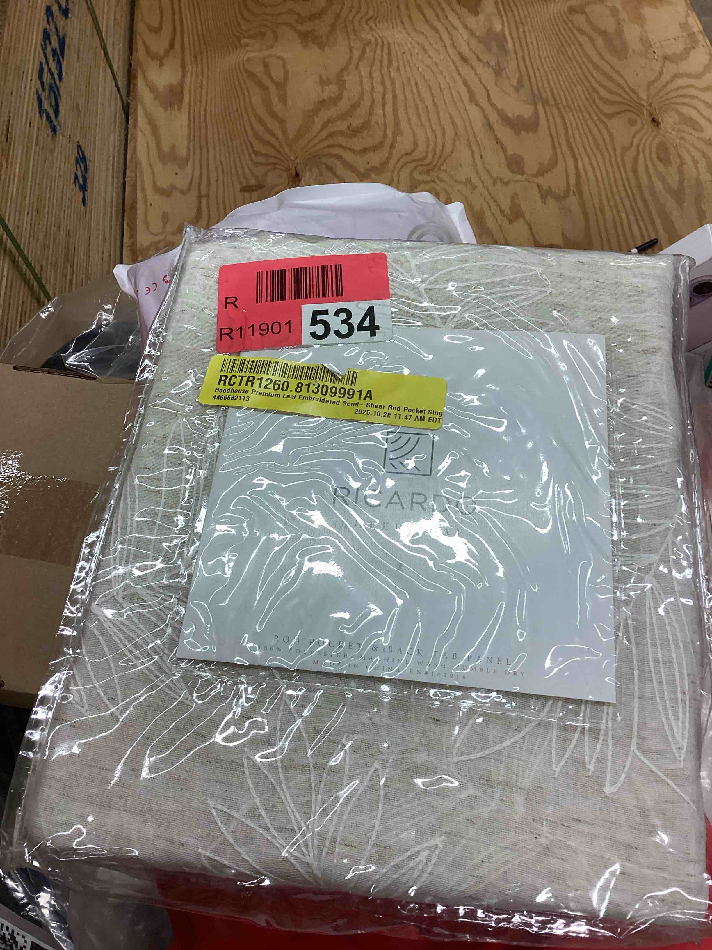 Condition photo showing New/Like New for ricardo sheer leaf rod pocket with back tab curtain panel 52"w x 96"l