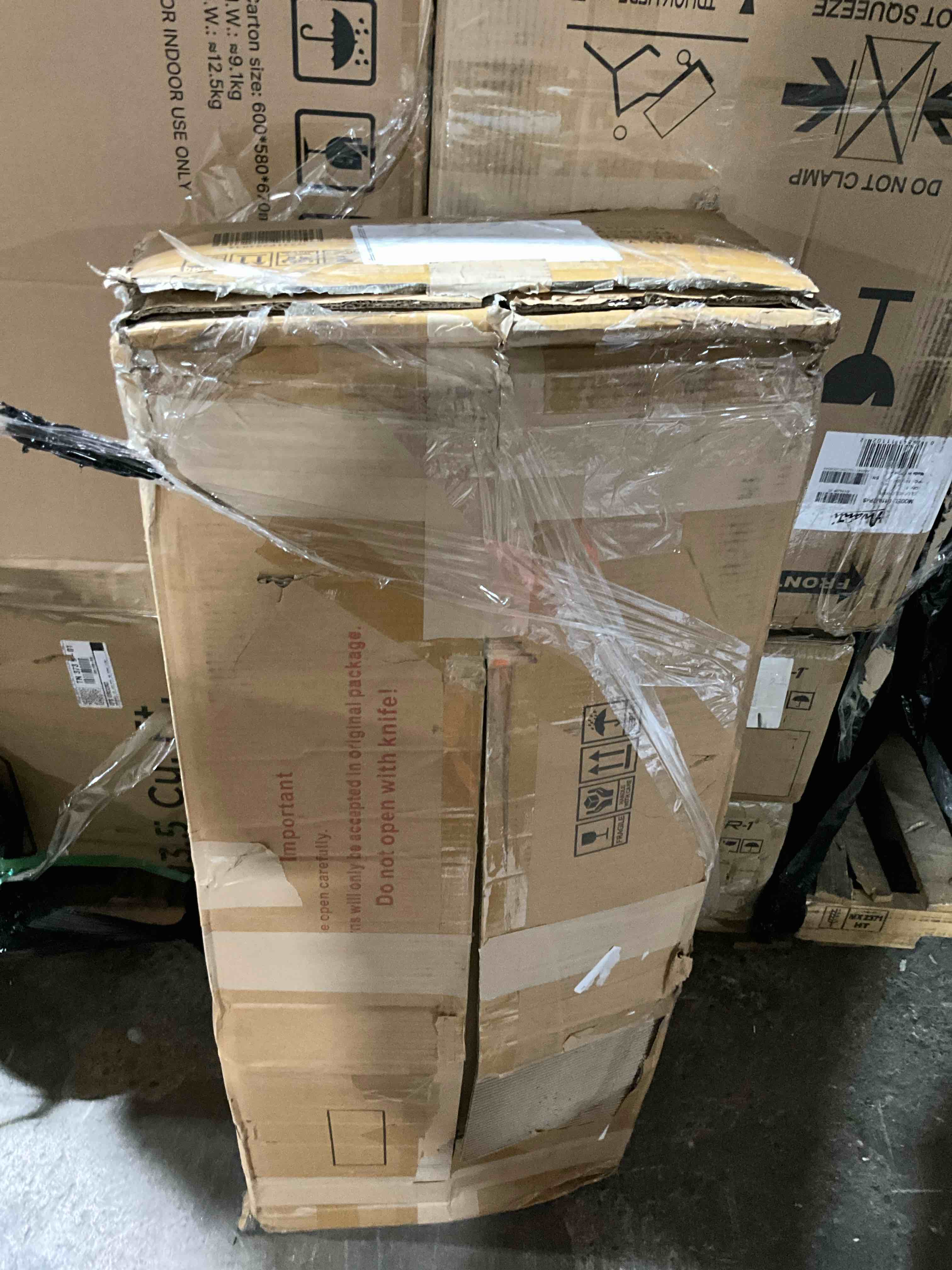 Condition photo showing New/Like New for 4 Pcs Modern Dining Chairs, PU Leather Upholstered with Chrome Legs, Comfortable Kitchen Chairs Set for Dining Room, Sturdy 280lbs Weight Capacity. (White)