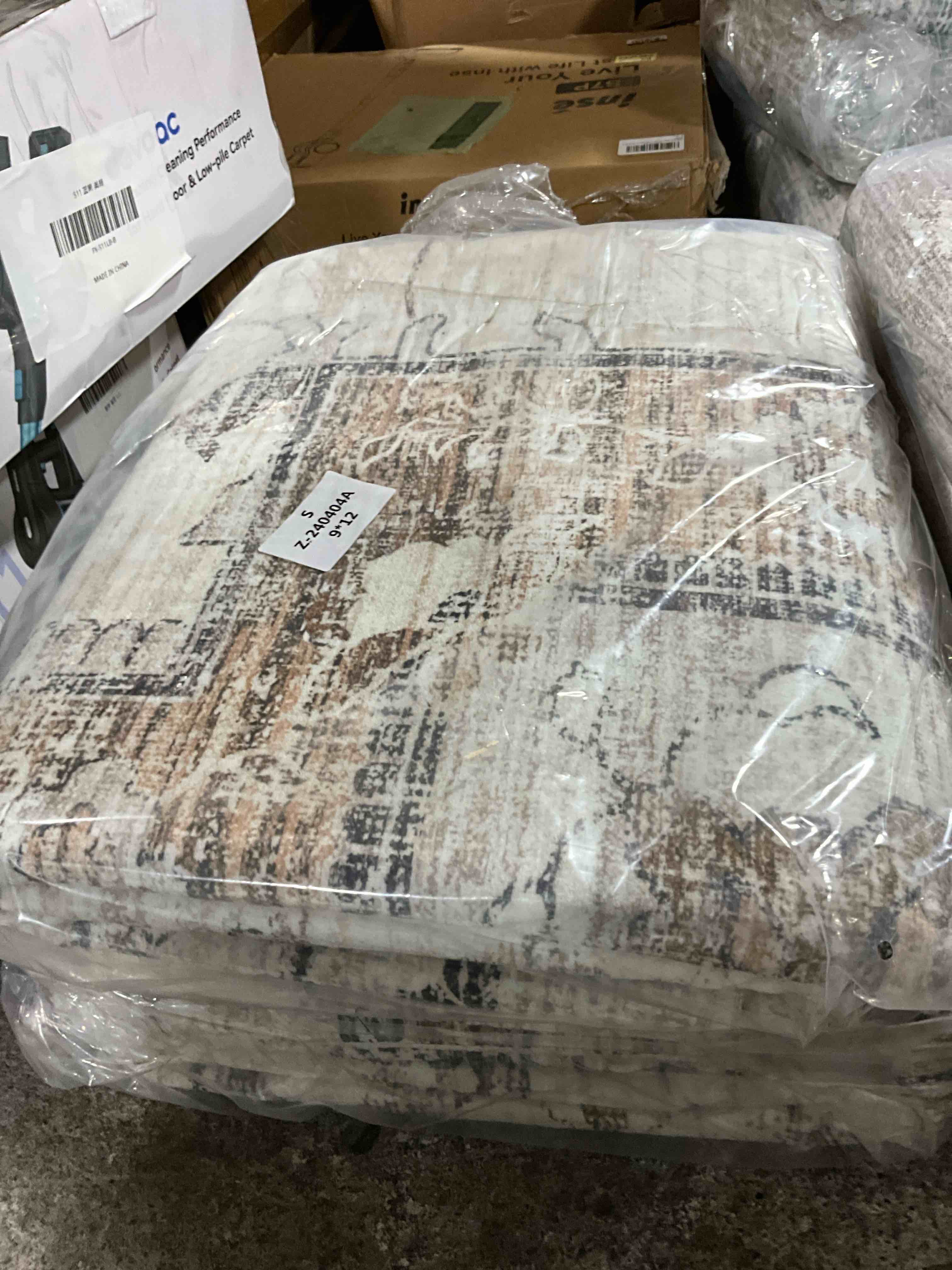 Condition photo showing New/Like New for ELLIUNE 9x12 Washable Area Rugs for Living Room: Non Slip Vintage Brown Rug, Large Soft Stain Resistant Indoor Floor Carpets