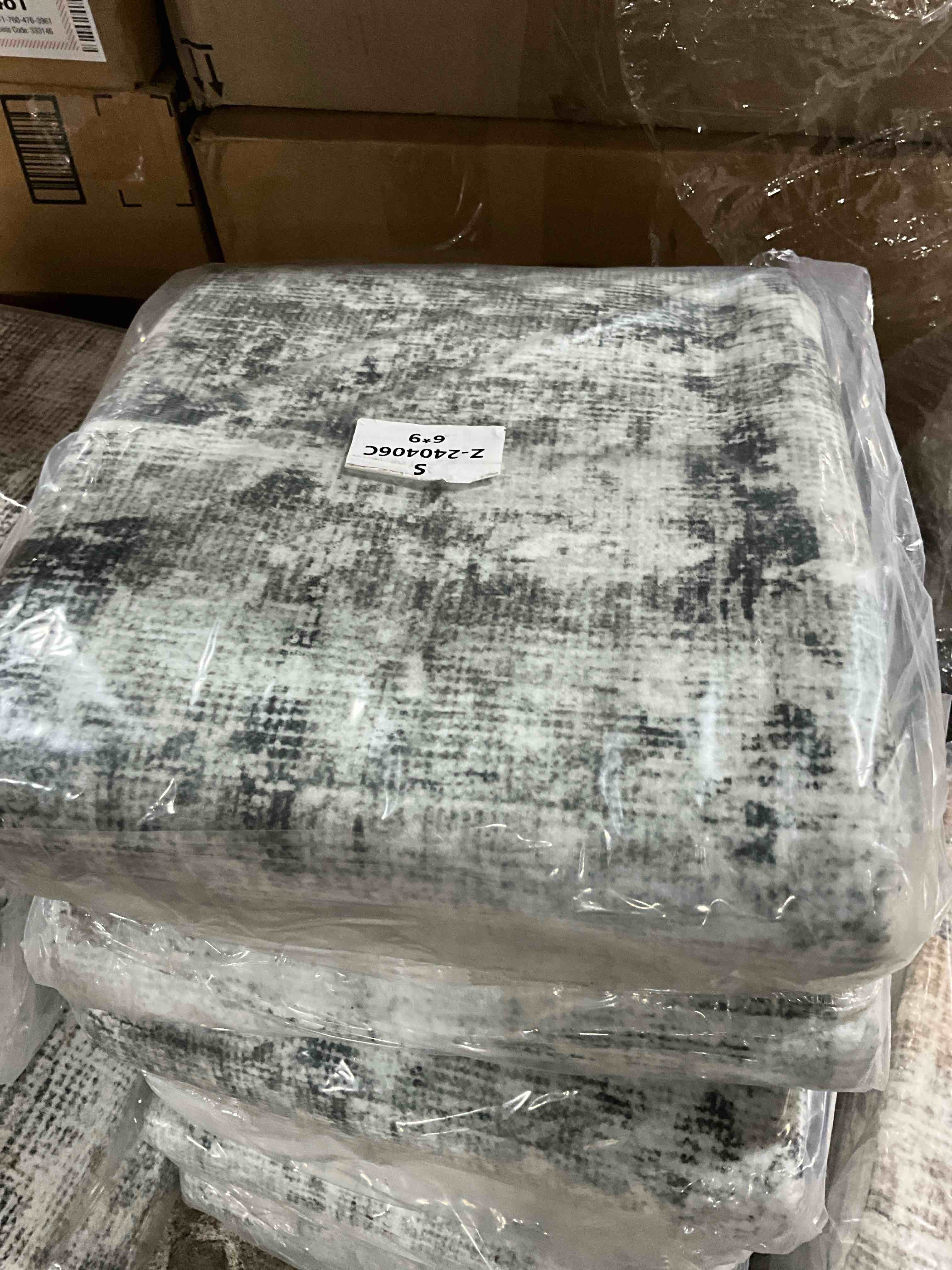 Condition photo showing New/Like New for WondRg 6’ x 9’ Area Rug Sage Green Abstract Living Room Bedroom Washable Carpet Neutral Modern Non Slip Soft Low Pile Indoor Large Throw Rug for Dining Room Office