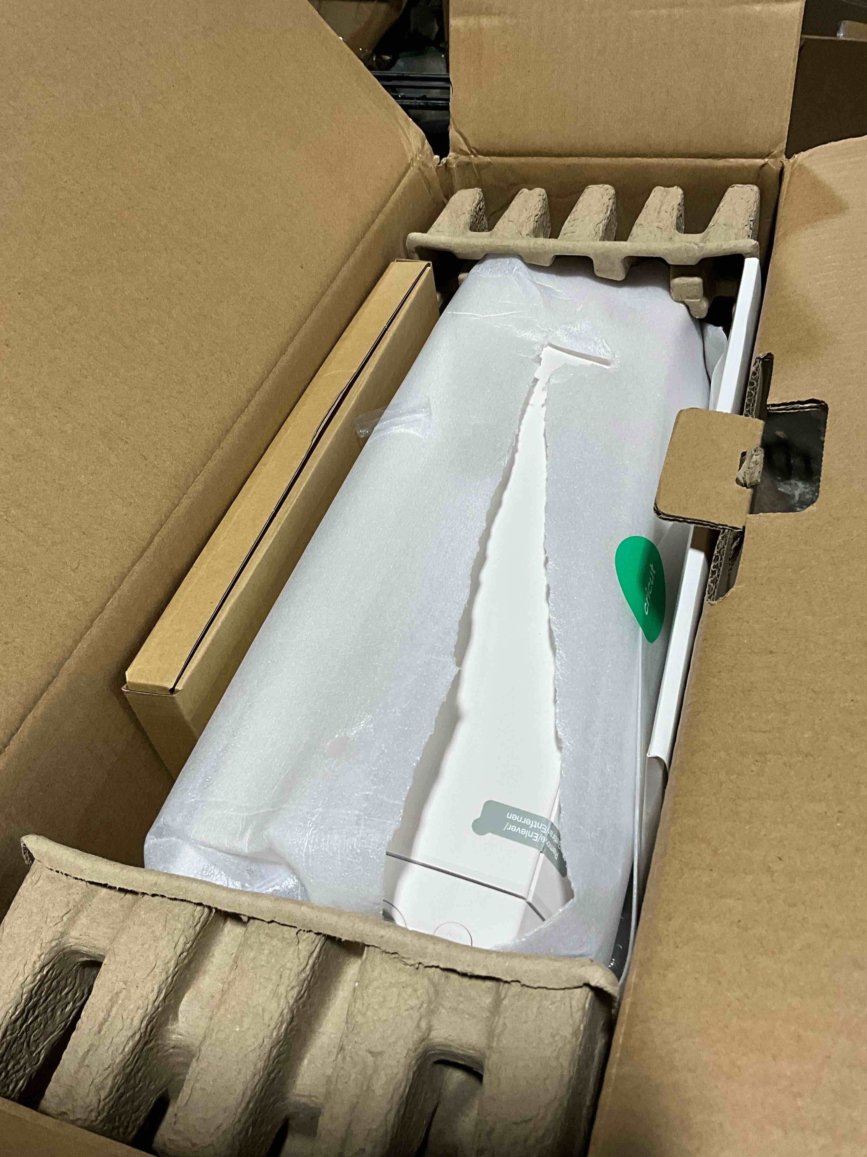 Condition photo showing New/Like New for Cricut Explore 4 - Smart Cutting Machine (Seashell) |